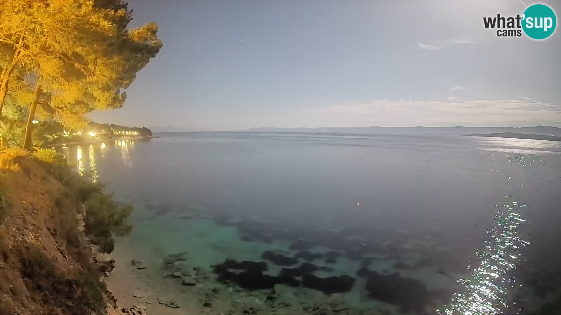 Web kamera Potočine Bol – Pogled uživo na plažu Borak, otok Brač