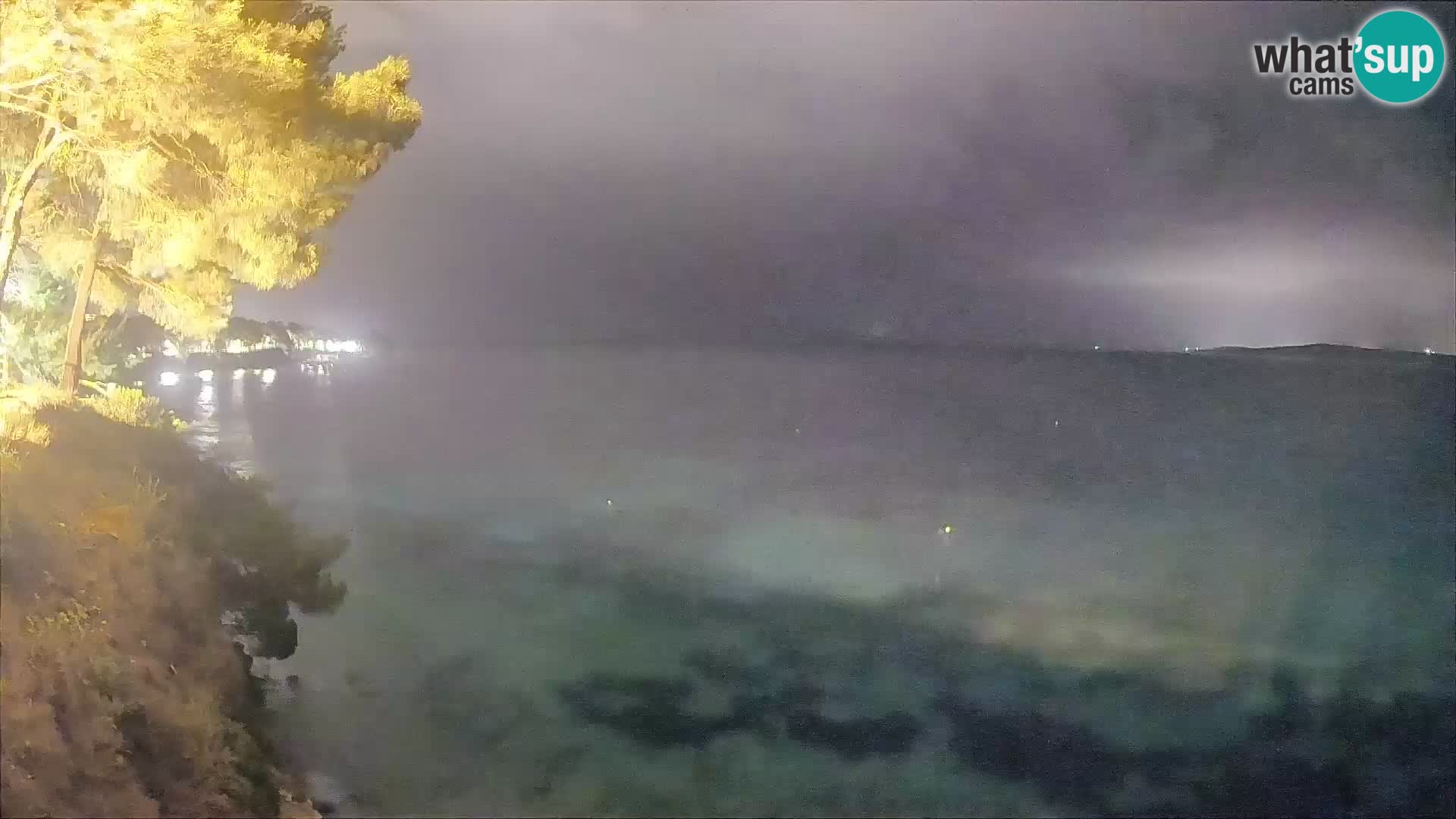 Webcam Spiaggia Potočine Bol – Vista live sulla spiaggia Borak, Isola di Brač