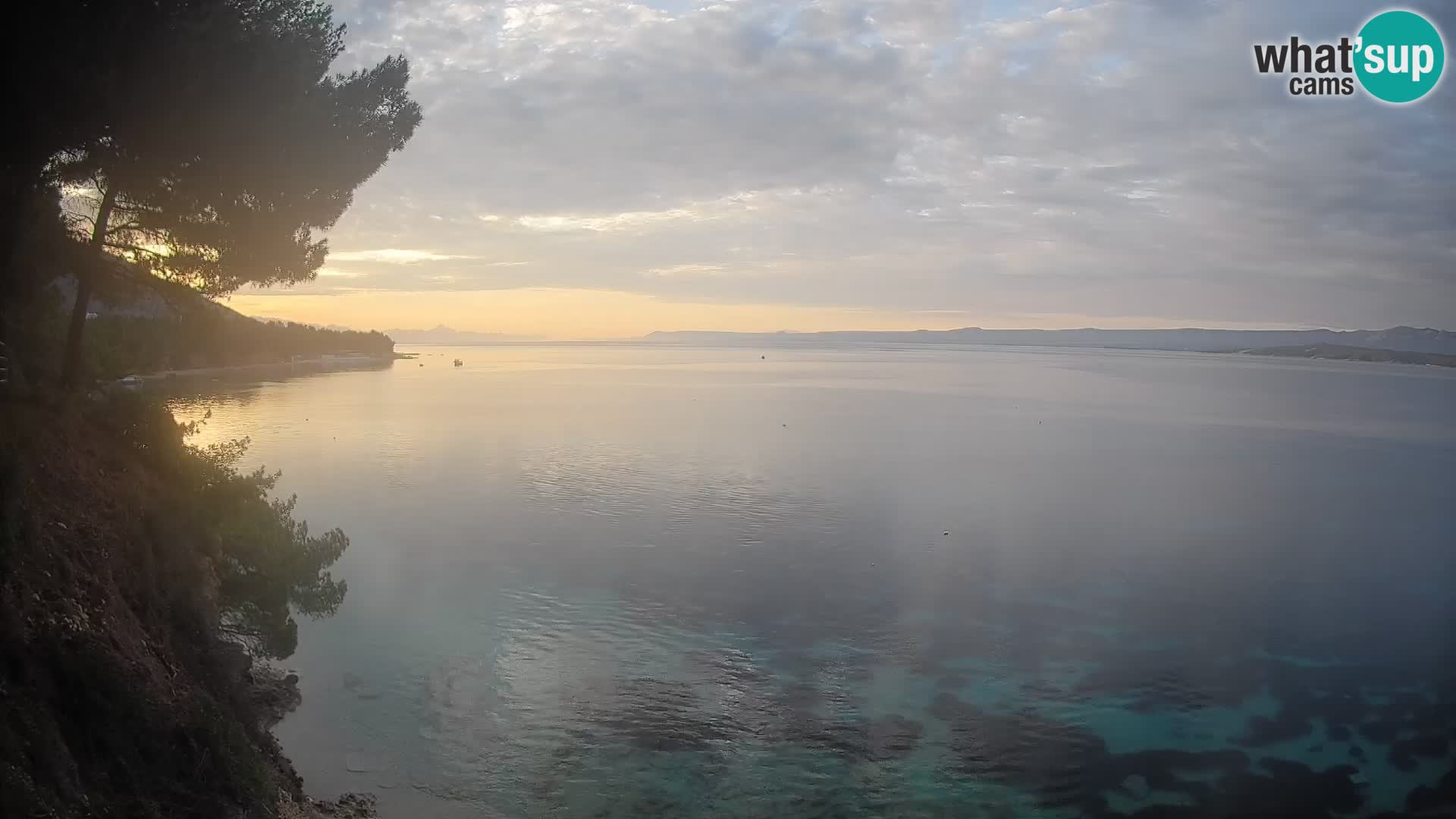Web kamera Potočine Bol – Pogled uživo na plažu Borak, otok Brač