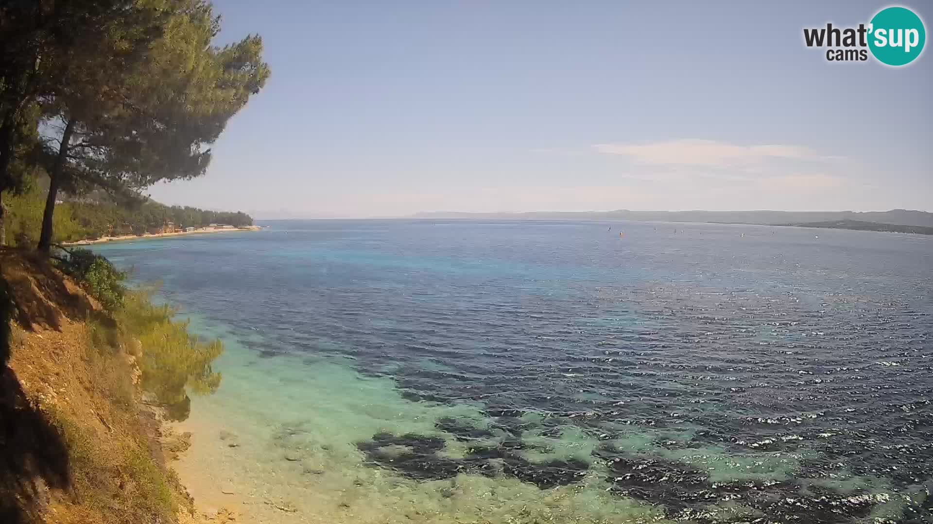 Spletna kamera Plaža Potočine Bol – Pogled v živo na plažo Borak, otok Brač