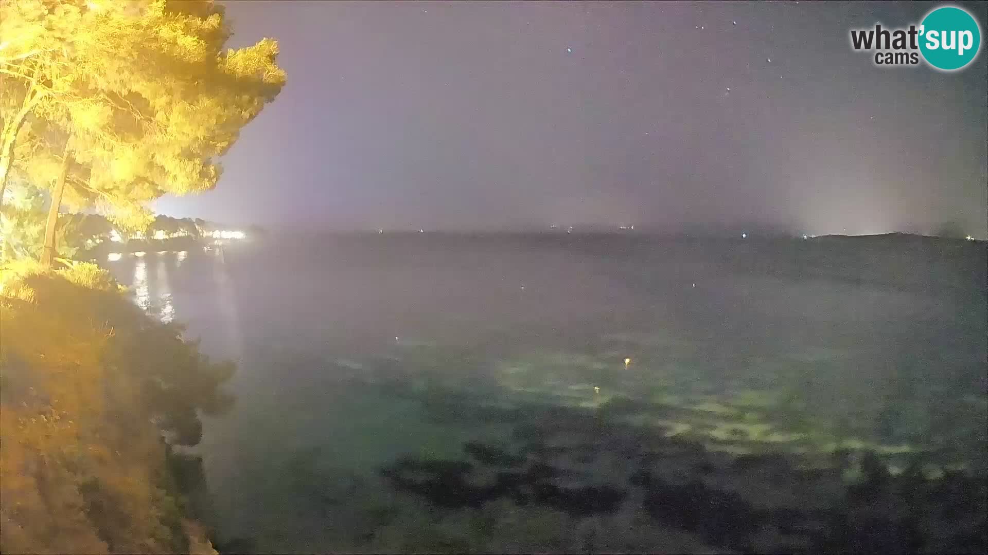 Web kamera Potočine Bol – Pogled uživo na plažu Borak, otok Brač