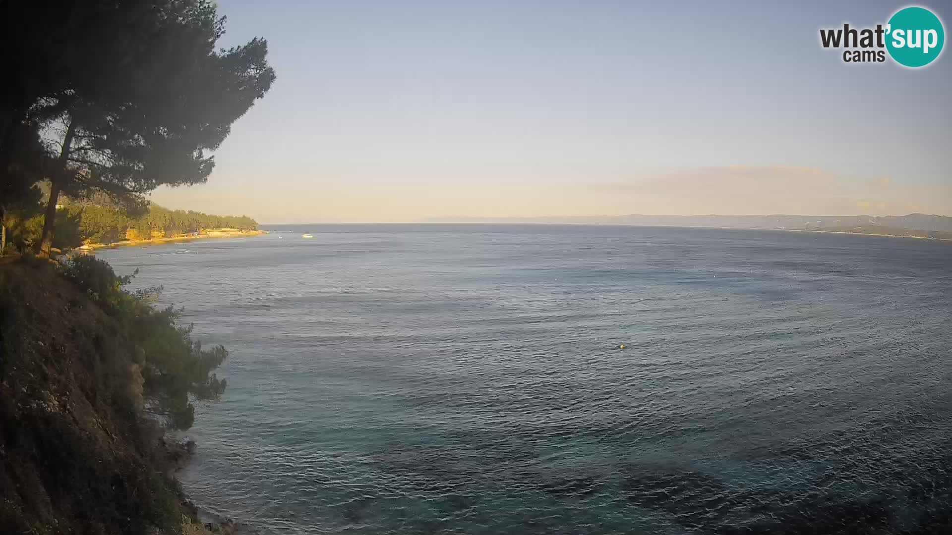Spletna kamera Plaža Potočine Bol – Pogled v živo na plažo Borak, otok Brač