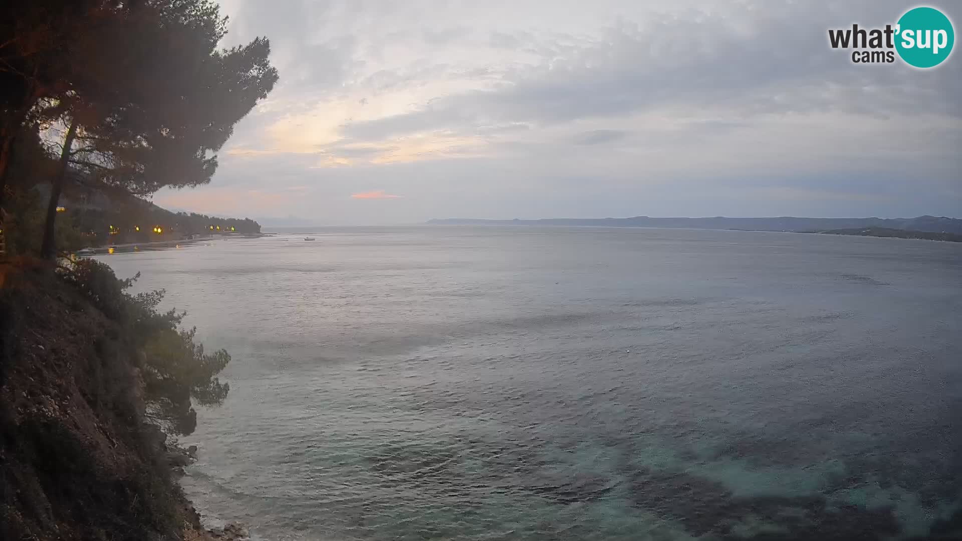 Web kamera Potočine Bol – Pogled uživo na plažu Borak, otok Brač