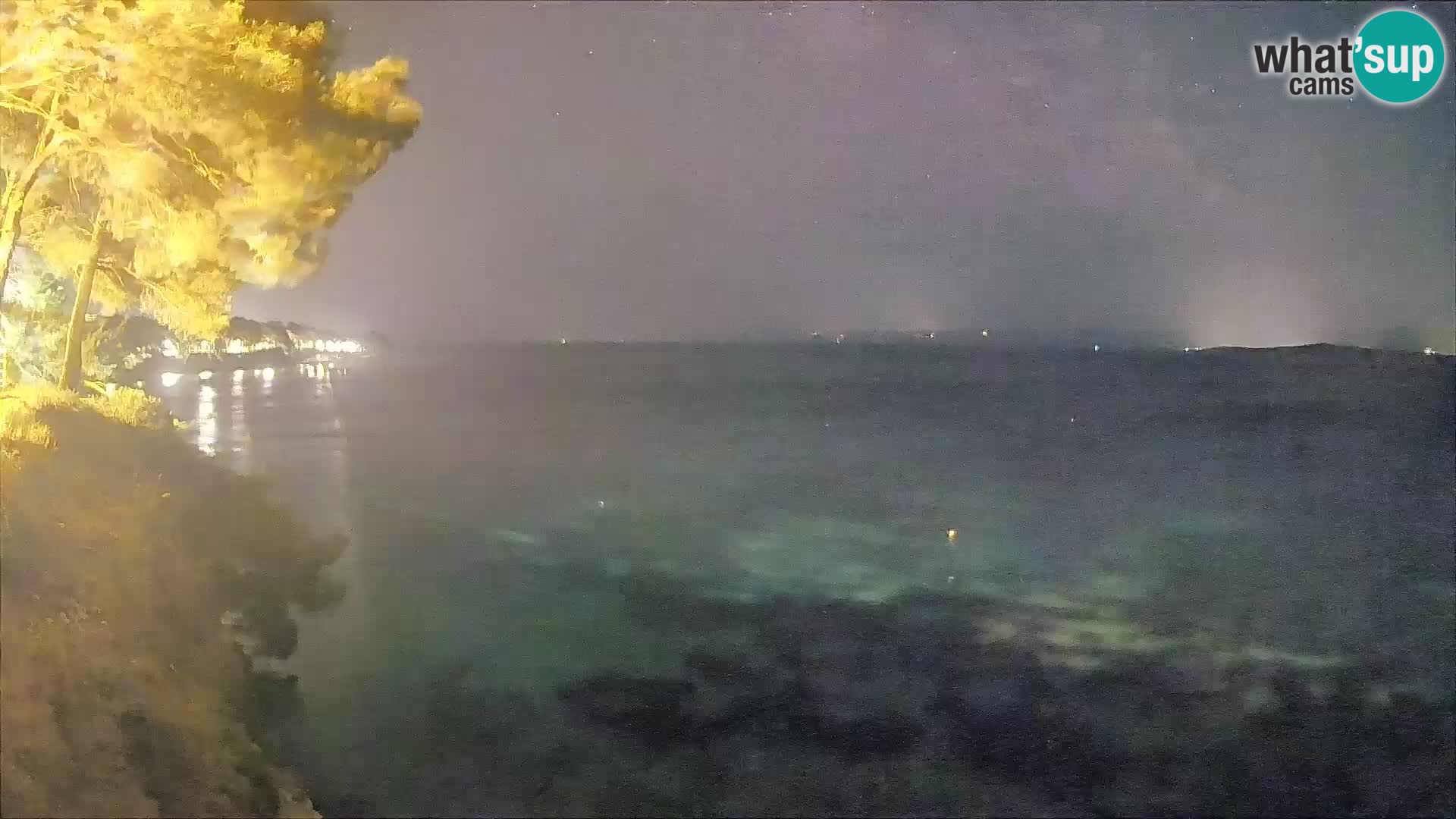 Web kamera Potočine Bol – Pogled uživo na plažu Borak, otok Brač