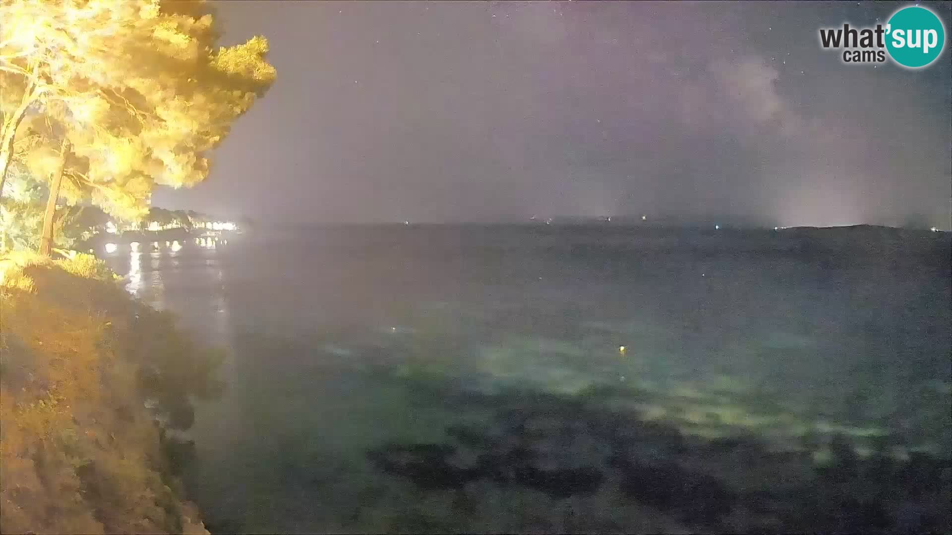 Web kamera Potočine Bol – Pogled uživo na plažu Borak, otok Brač