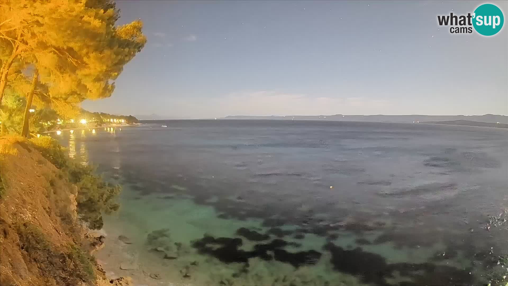 Spletna kamera Plaža Potočine Bol – Pogled v živo na plažo Borak, otok Brač