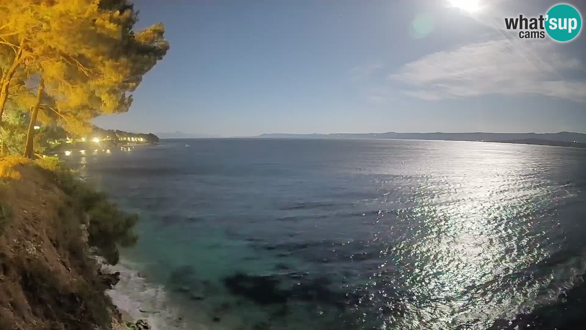 Spletna kamera Plaža Potočine Bol – Pogled v živo na plažo Borak, otok Brač