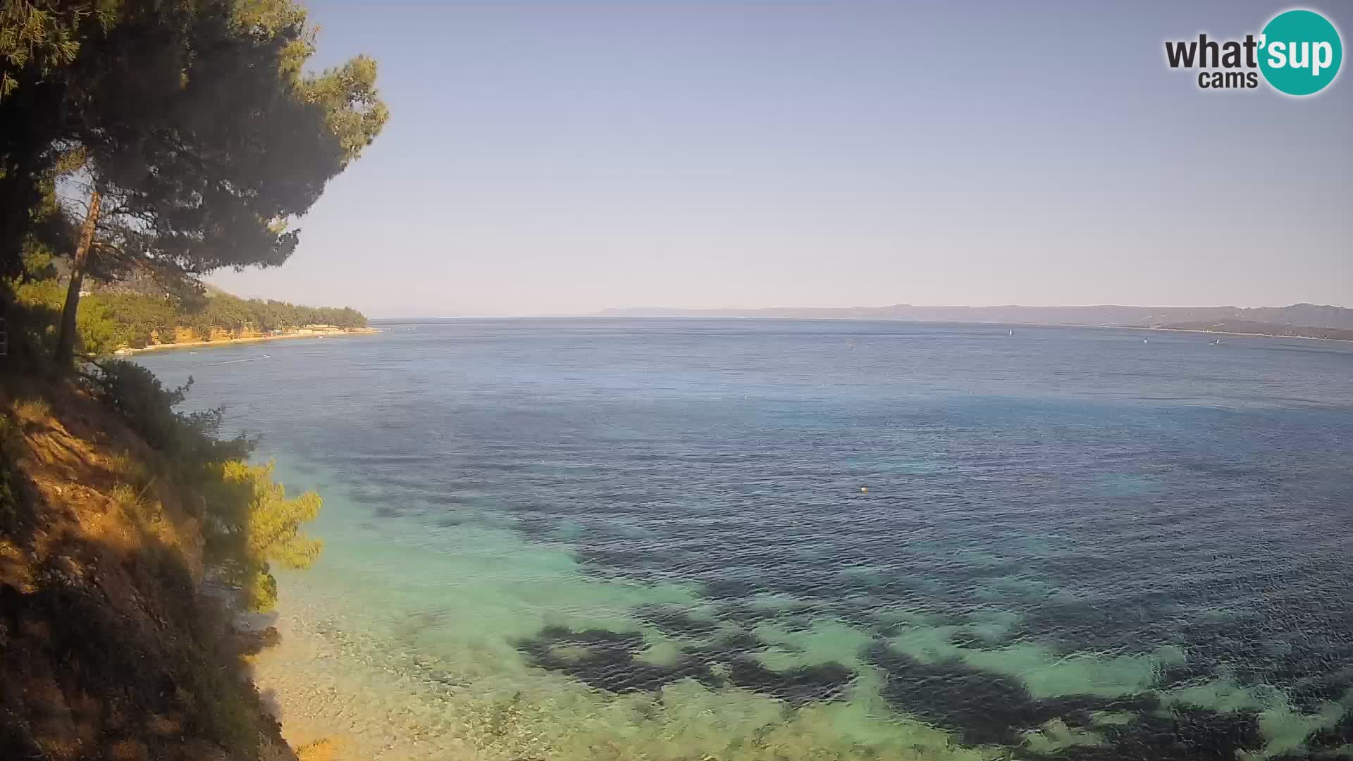 Spletna kamera Plaža Potočine Bol – Pogled v živo na plažo Borak, otok Brač