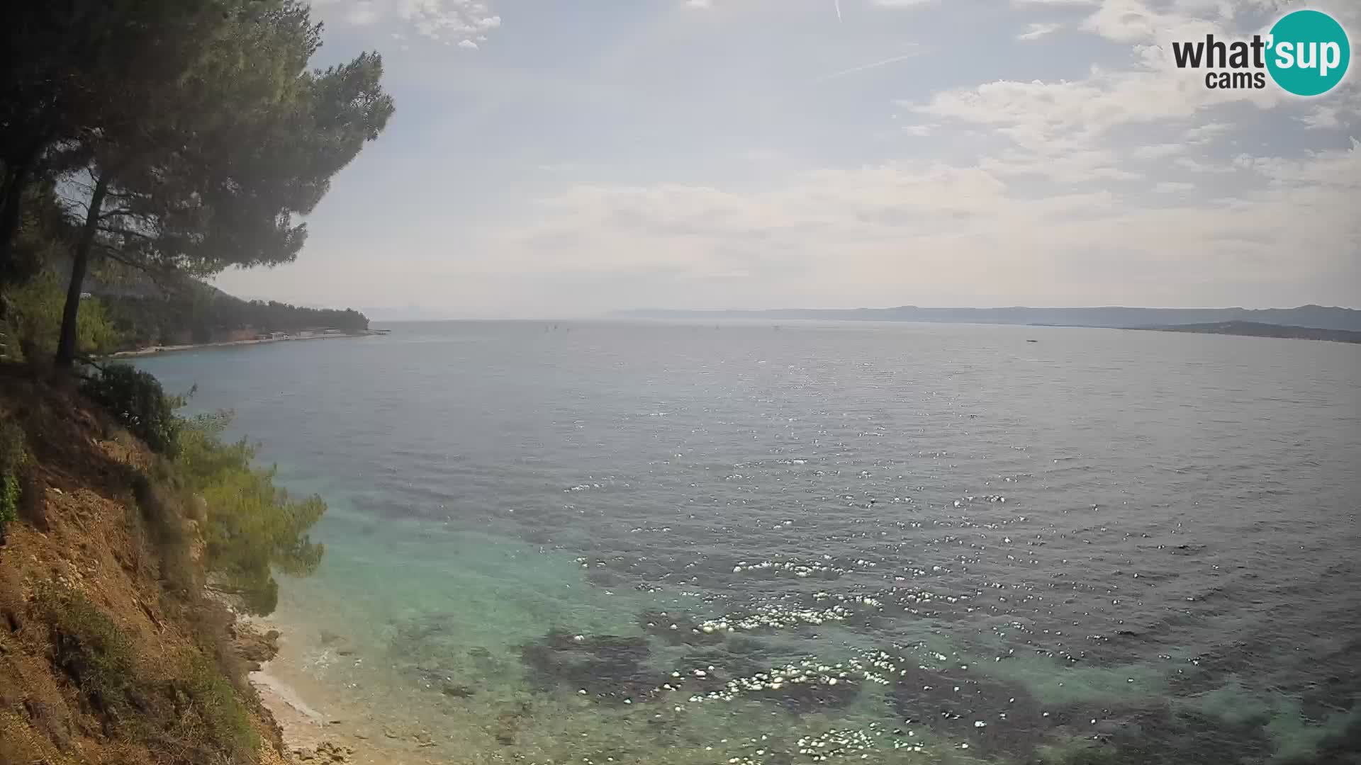 Spletna kamera Plaža Potočine Bol – Pogled v živo na plažo Borak, otok Brač