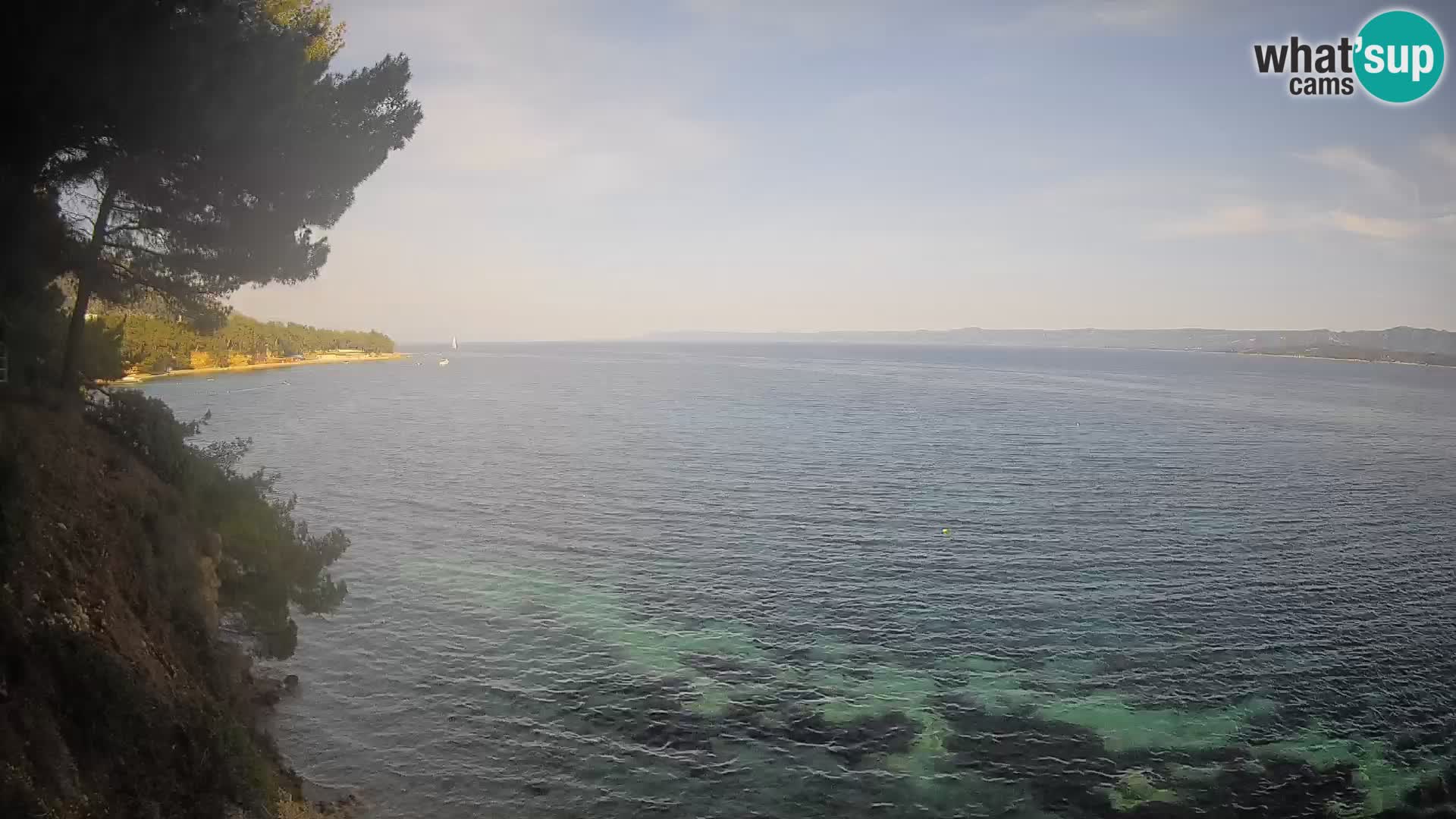 Spletna kamera Plaža Potočine Bol – Pogled v živo na plažo Borak, otok Brač