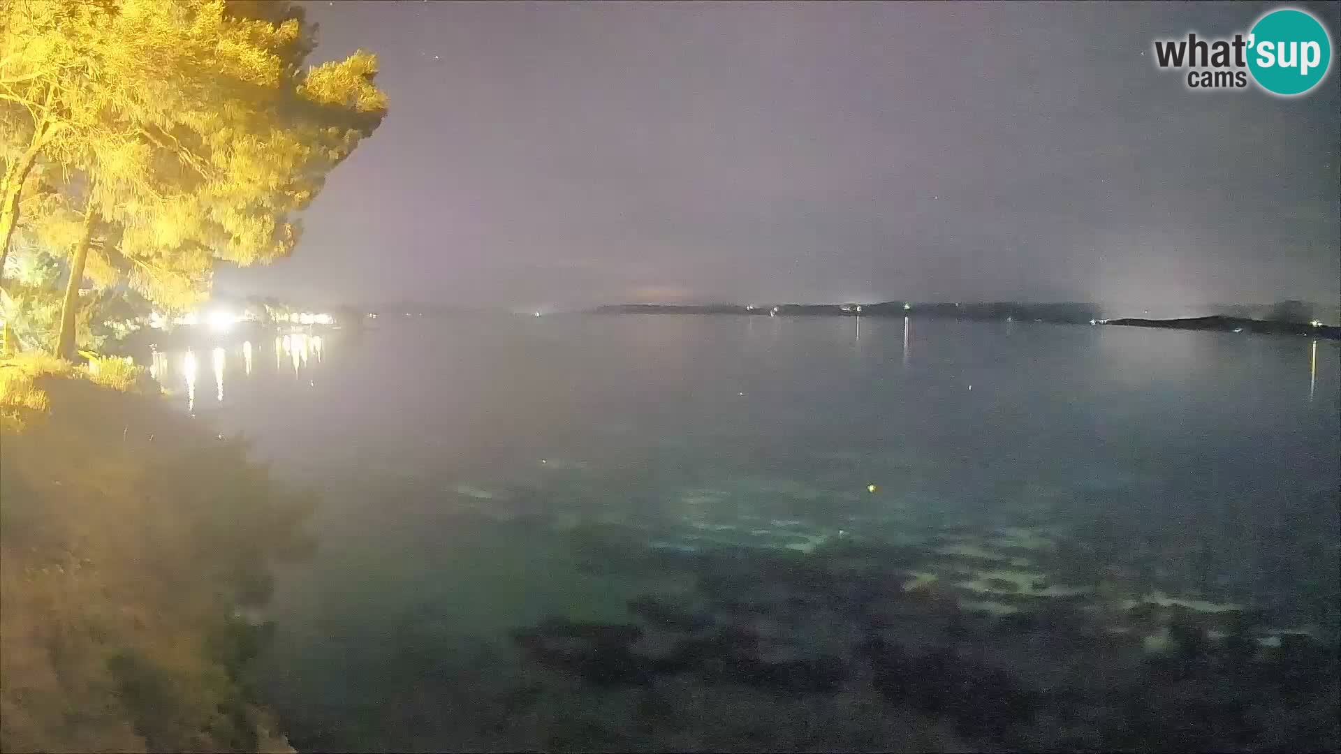 Web kamera Potočine Bol – Pogled uživo na plažu Borak, otok Brač