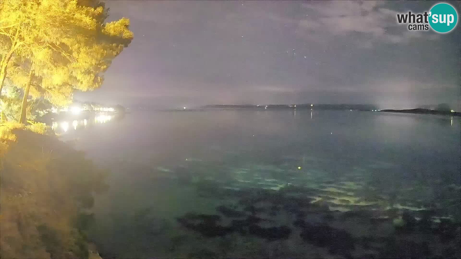 Web kamera Potočine Bol – Pogled uživo na plažu Borak, otok Brač