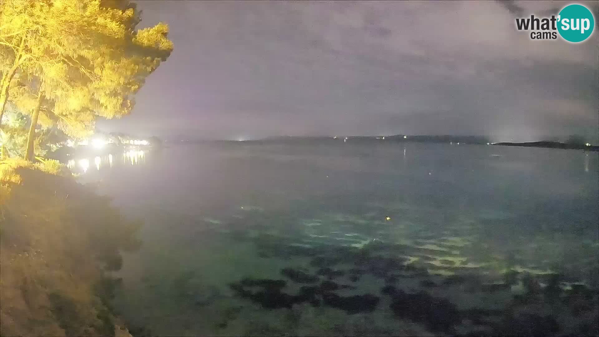 Webcam Spiaggia Potočine Bol – Vista live sulla spiaggia Borak, Isola di Brač