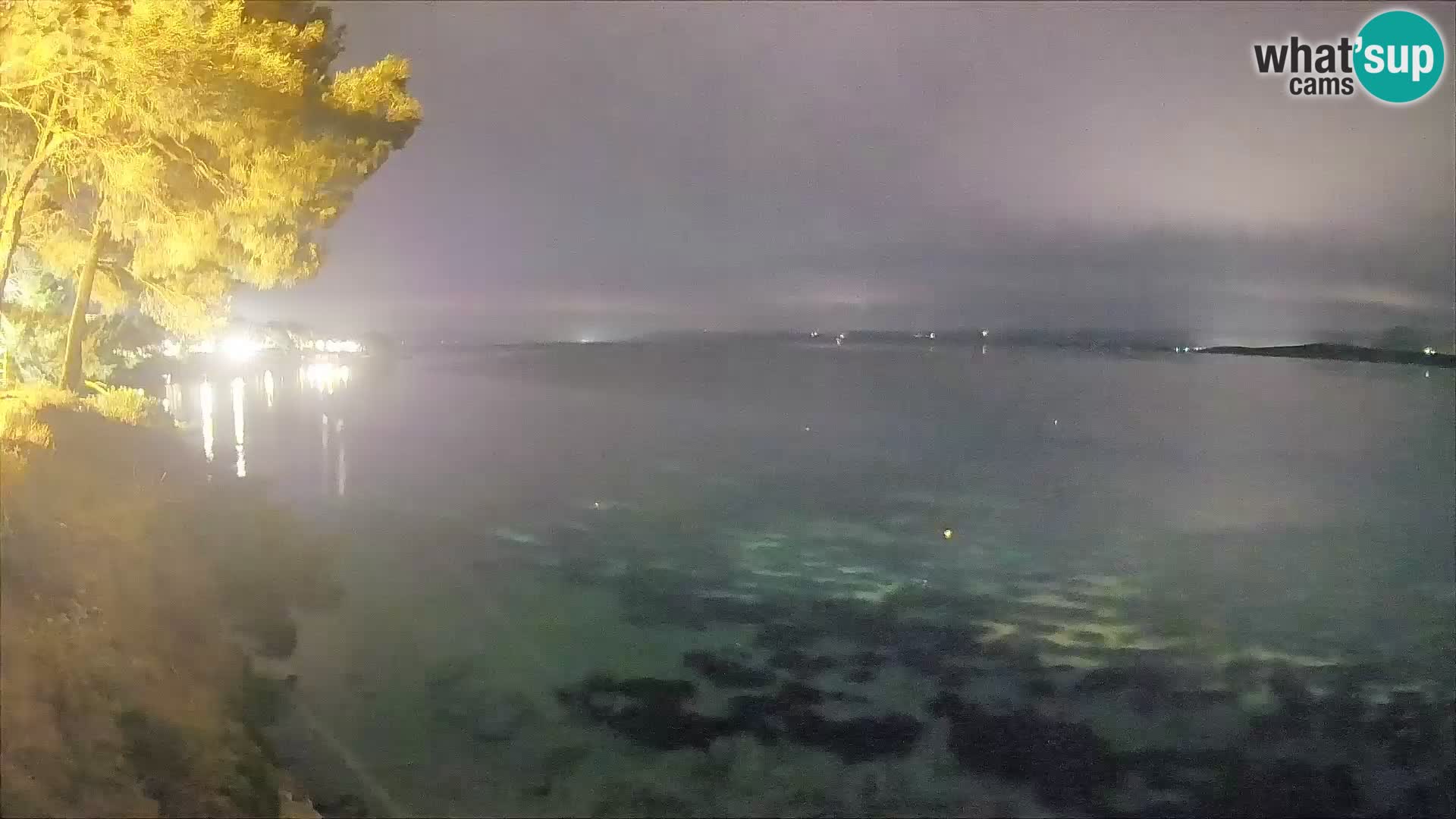 Webcam Spiaggia Potočine Bol – Vista live sulla spiaggia Borak, Isola di Brač