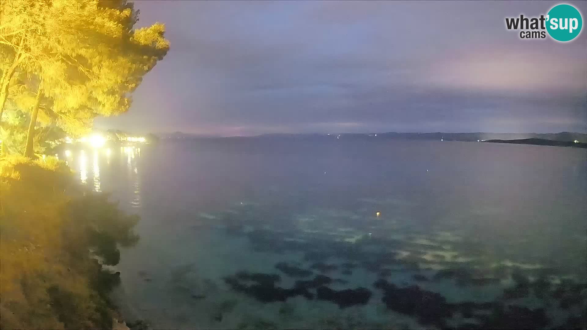 Webcam Spiaggia Potočine Bol – Vista live sulla spiaggia Borak, Isola di Brač