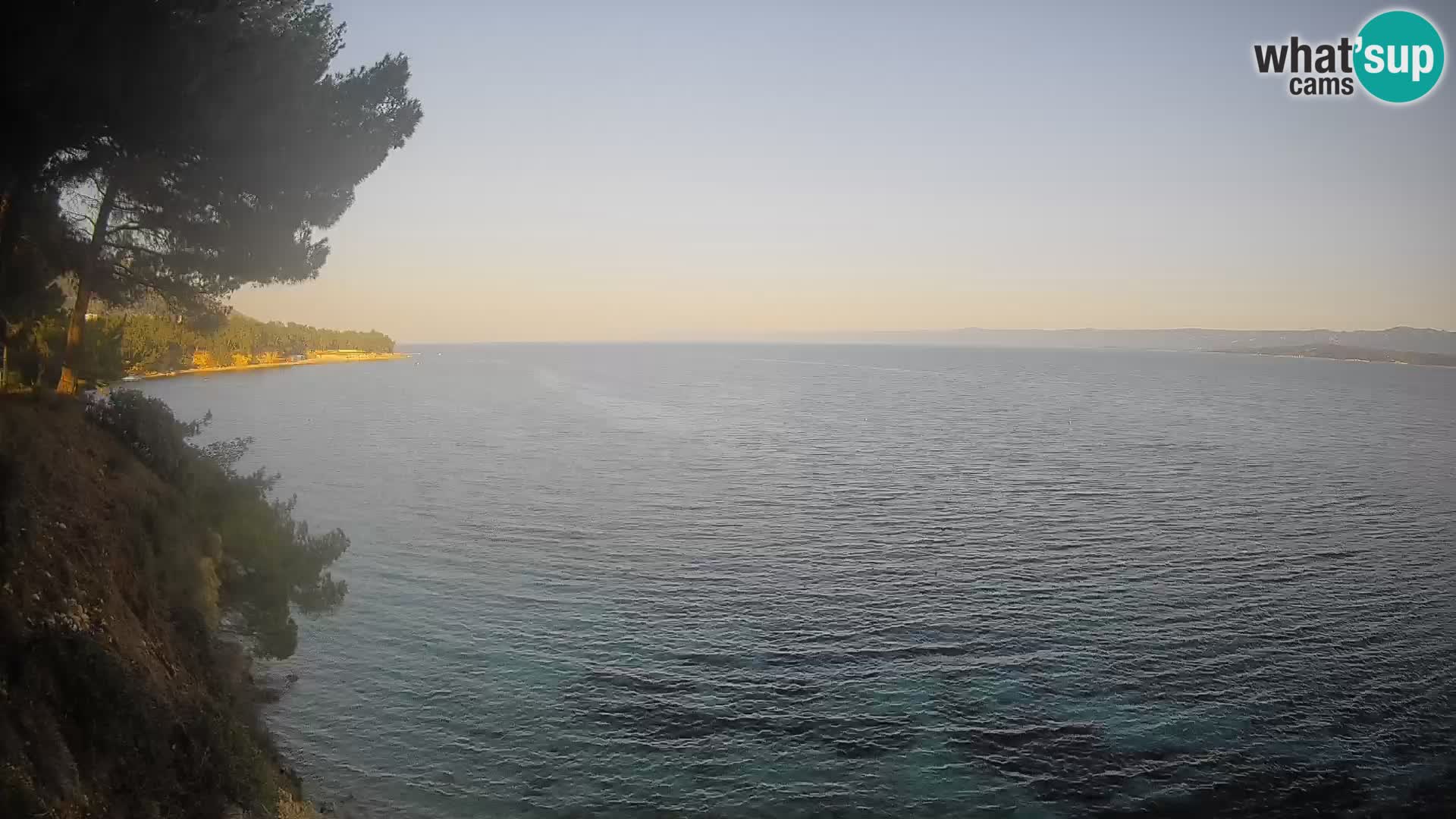 Spletna kamera Plaža Potočine Bol – Pogled v živo na plažo Borak, otok Brač
