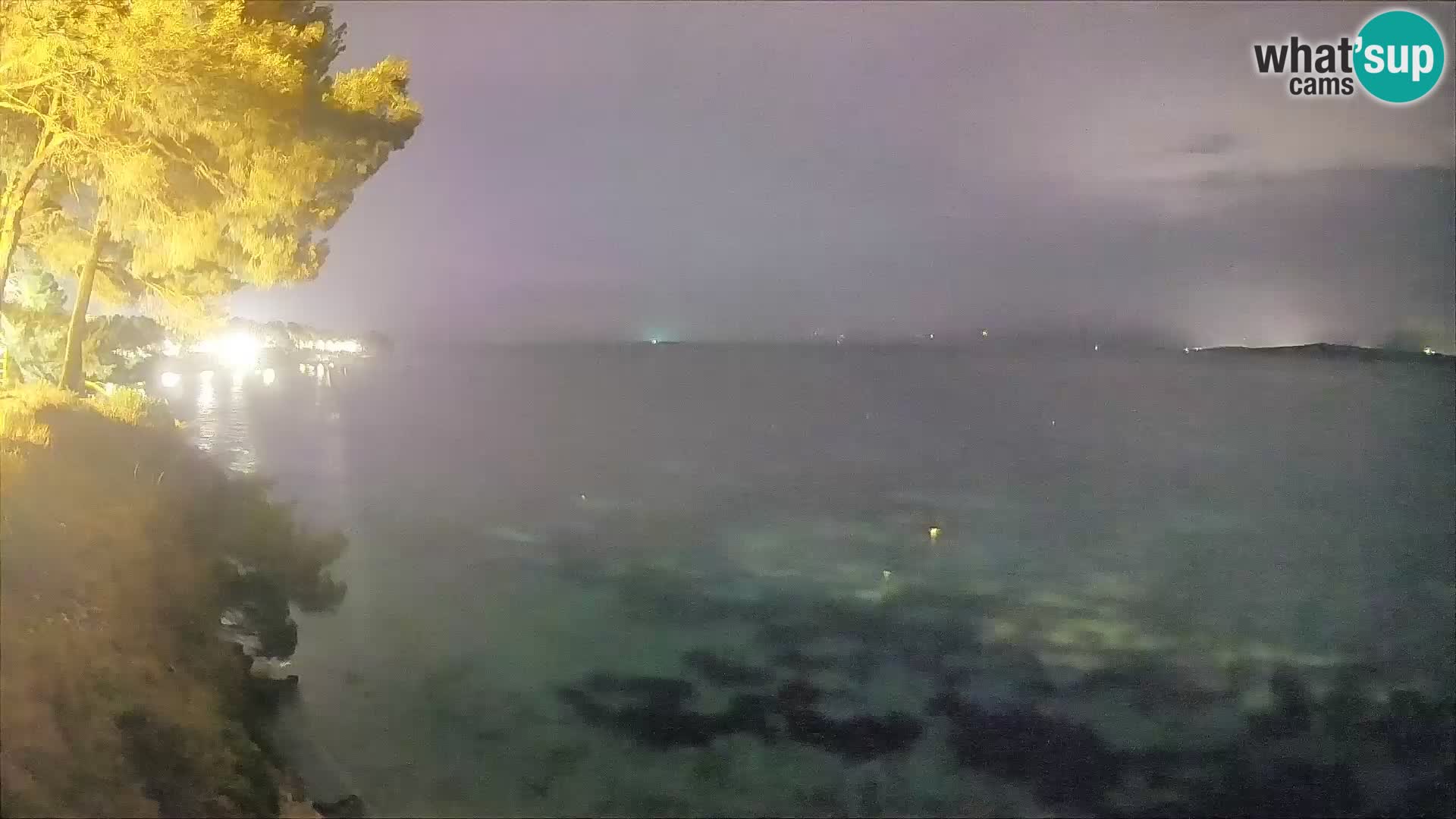 Web kamera Potočine Bol – Pogled uživo na plažu Borak, otok Brač