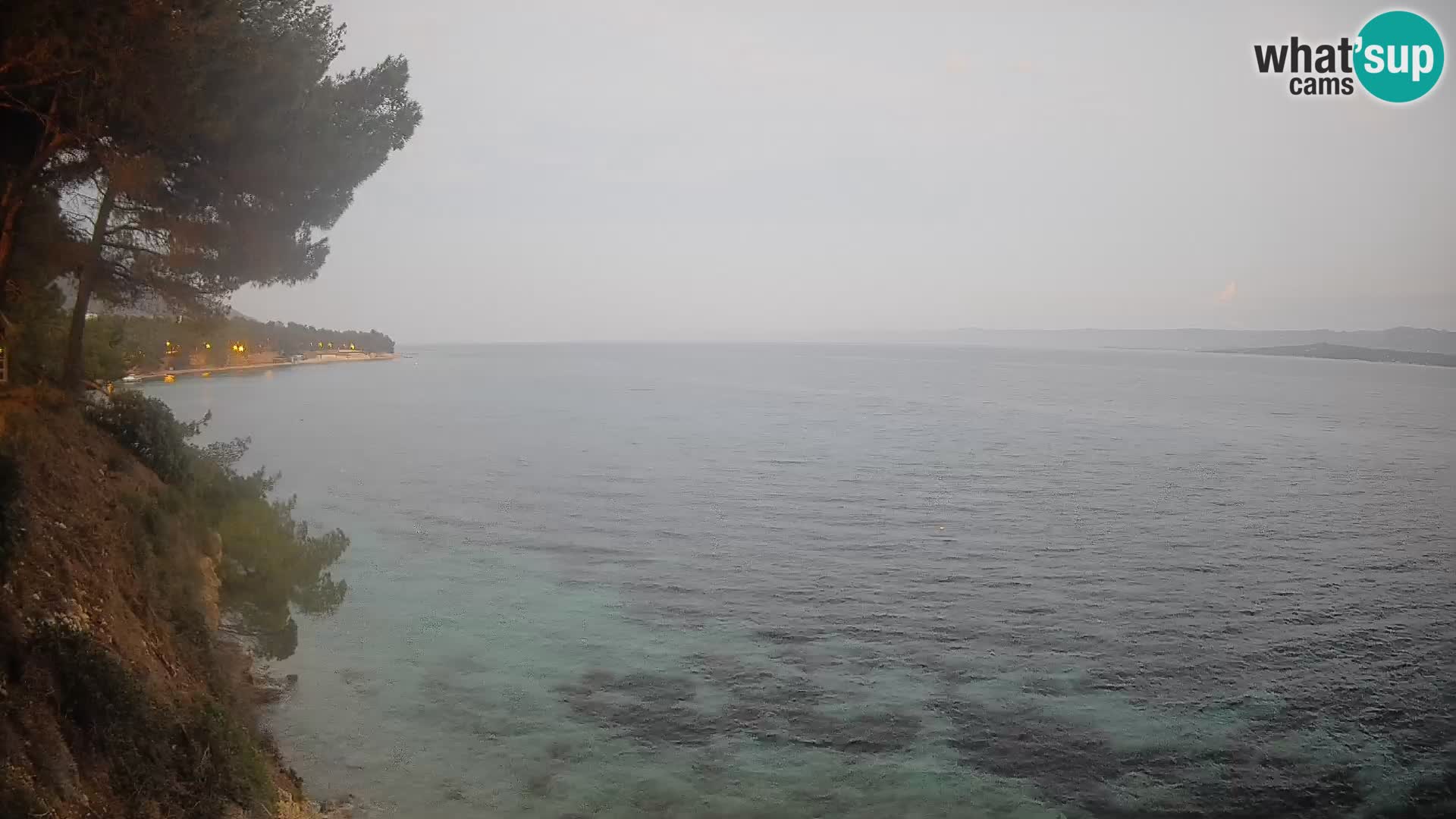 Spletna kamera Plaža Potočine Bol – Pogled v živo na plažo Borak, otok Brač