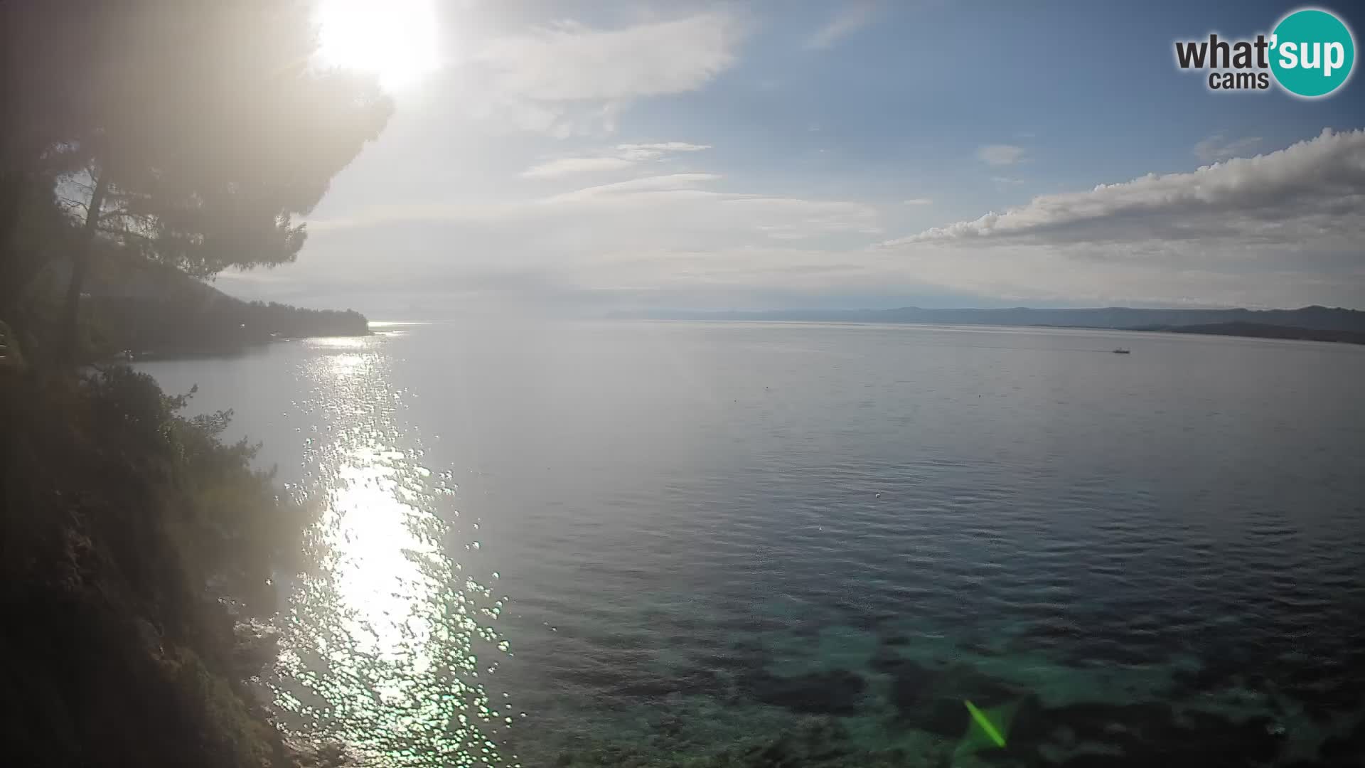 Spletna kamera Plaža Potočine Bol – Pogled v živo na plažo Borak, otok Brač