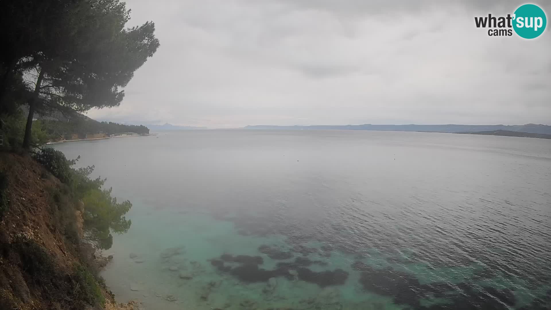 Spletna kamera Plaža Potočine Bol – Pogled v živo na plažo Borak, otok Brač