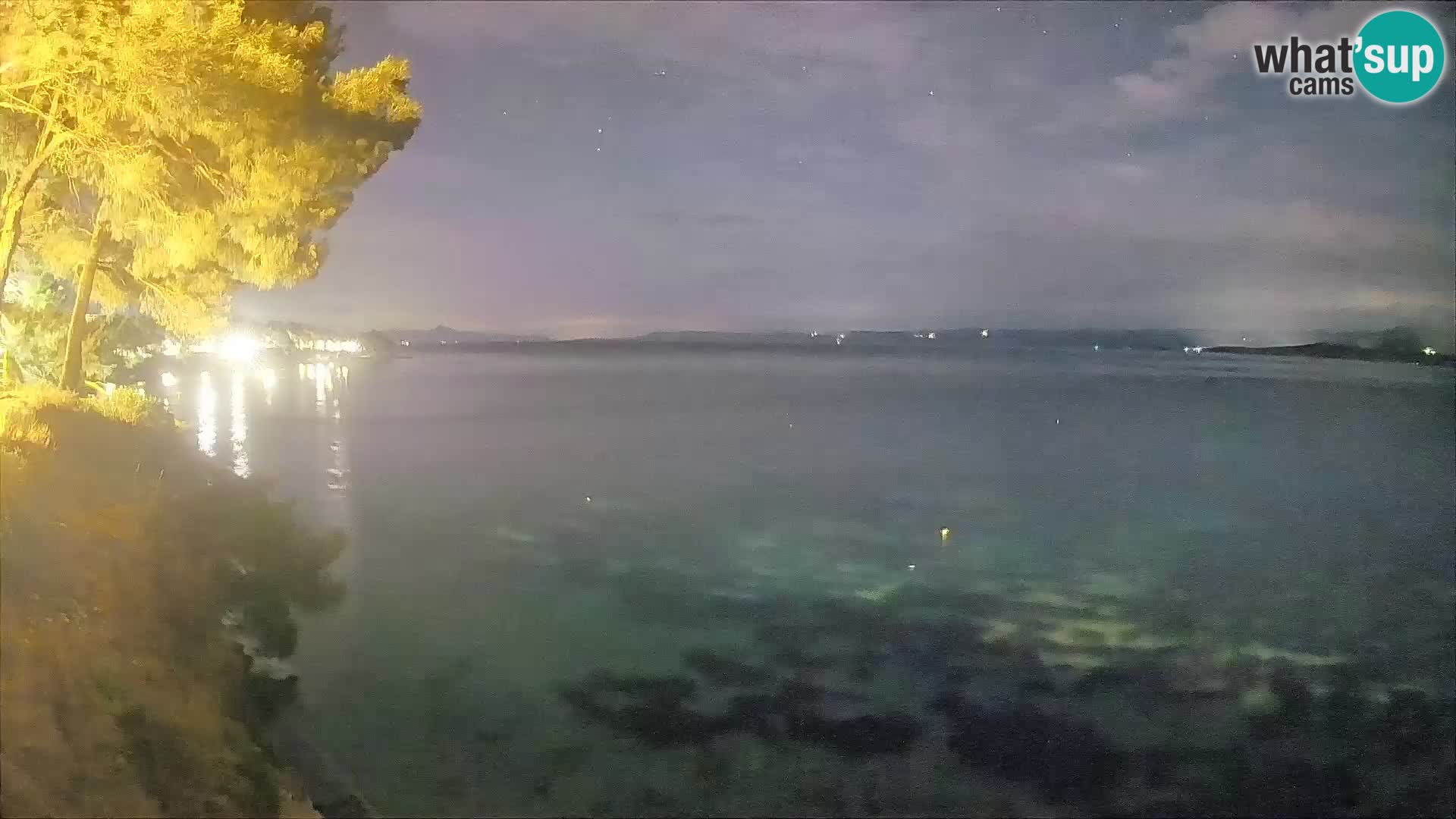 Webcam Spiaggia Potočine Bol – Vista live sulla spiaggia Borak, Isola di Brač