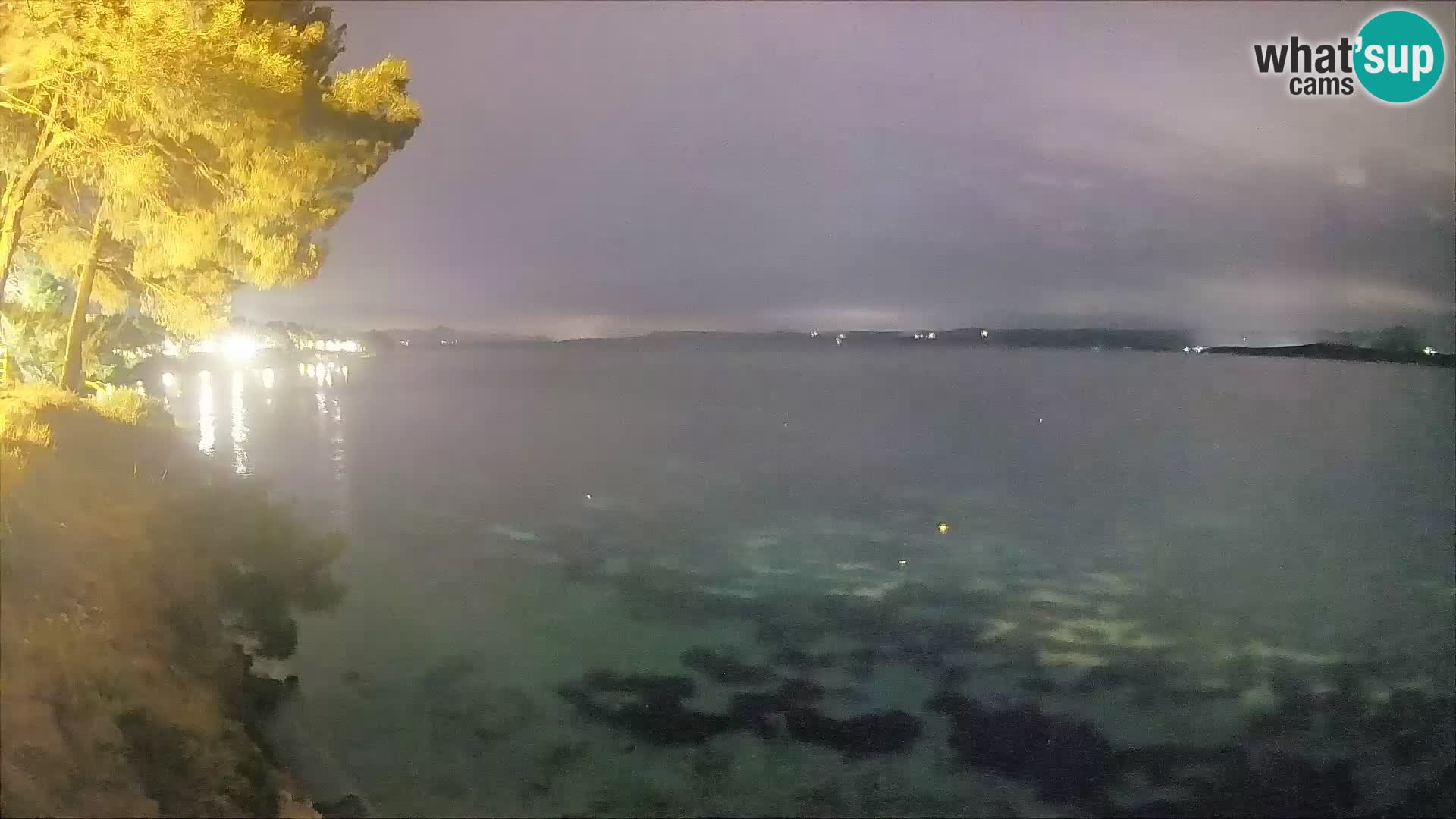 Webcam Spiaggia Potočine Bol – Vista live sulla spiaggia Borak, Isola di Brač