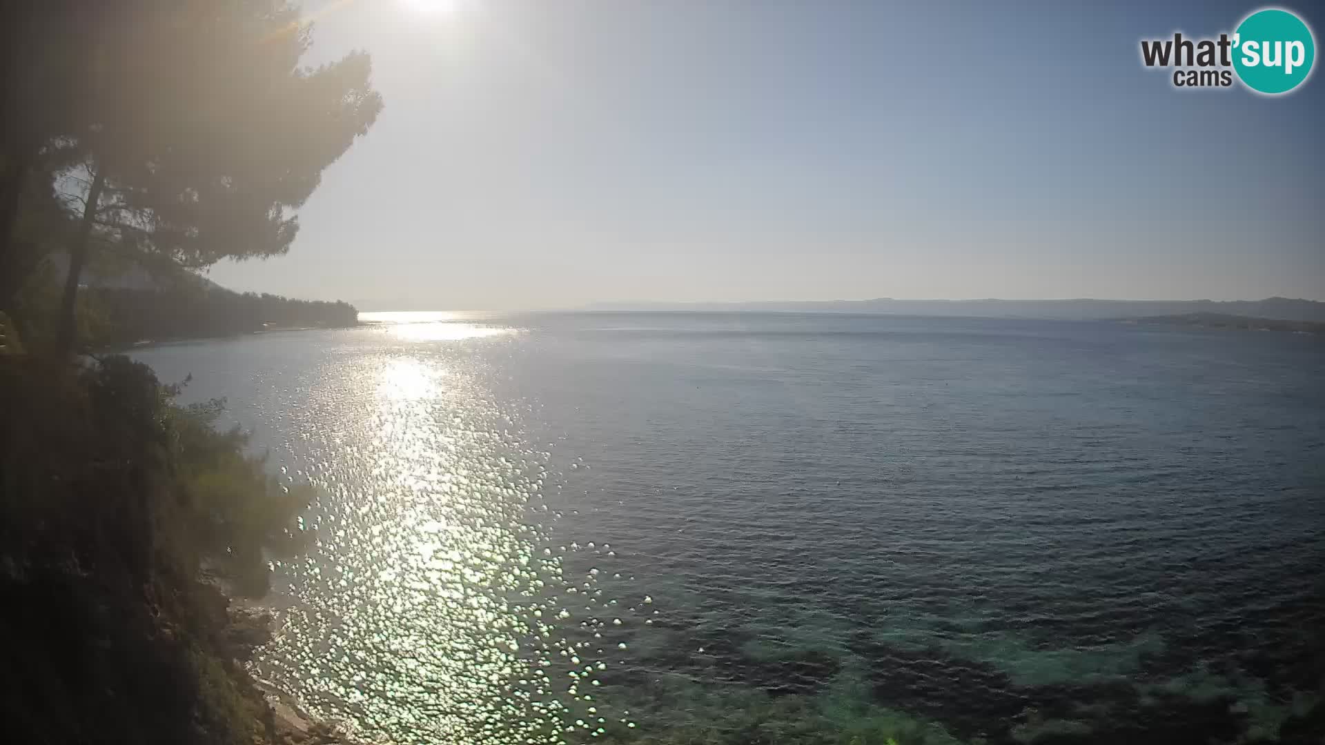 Spletna kamera Plaža Potočine Bol – Pogled v živo na plažo Borak, otok Brač
