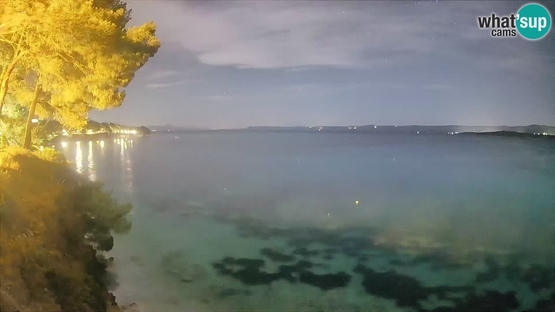 Web kamera Potočine Bol – Pogled uživo na plažu Borak, otok Brač