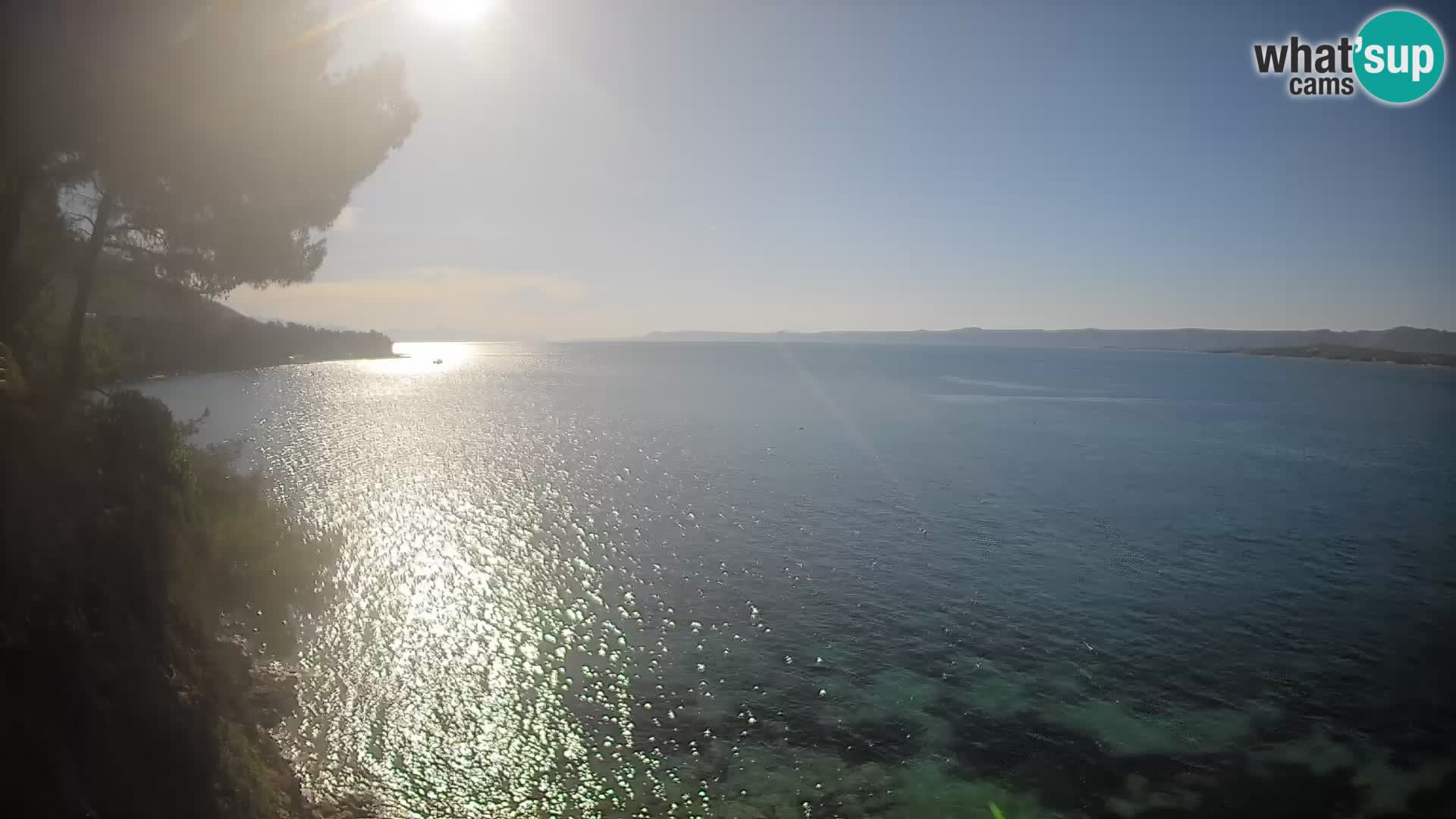 Spletna kamera Plaža Potočine Bol – Pogled v živo na plažo Borak, otok Brač