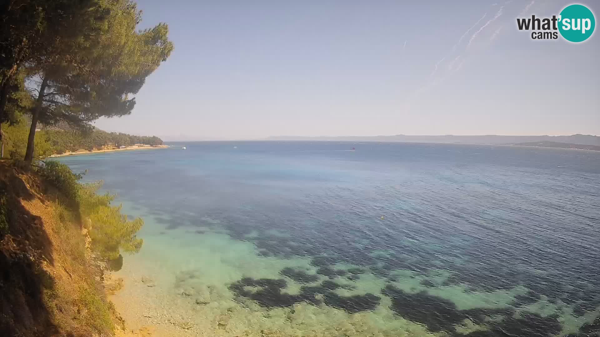 Spletna kamera Plaža Potočine Bol – Pogled v živo na plažo Borak, otok Brač