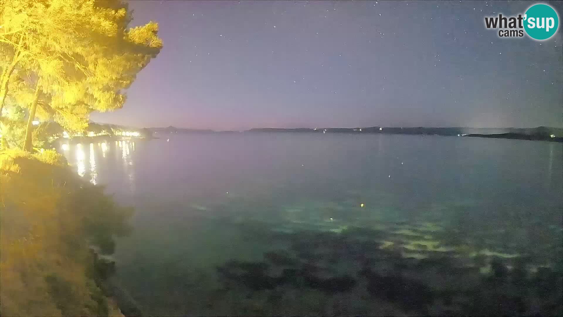 Web kamera Potočine Bol – Pogled uživo na plažu Borak, otok Brač