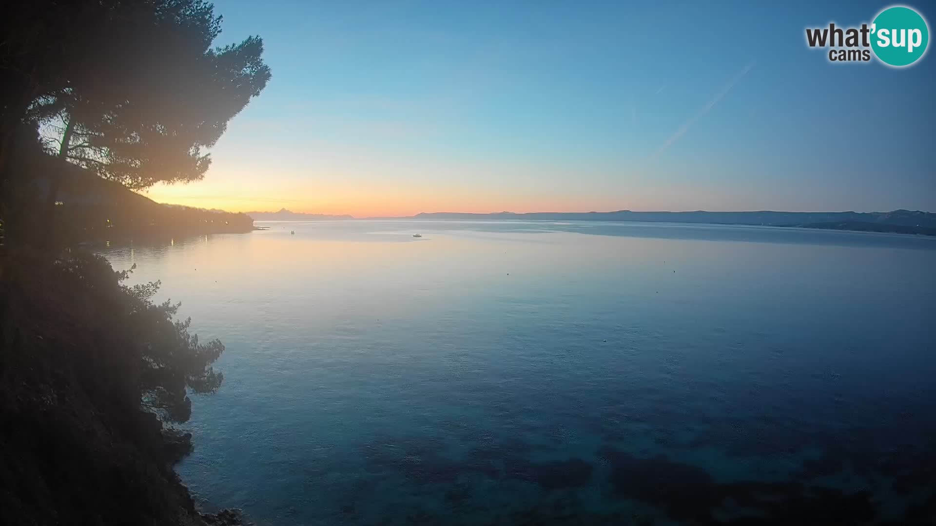 Web kamera Potočine Bol – Pogled uživo na plažu Borak, otok Brač