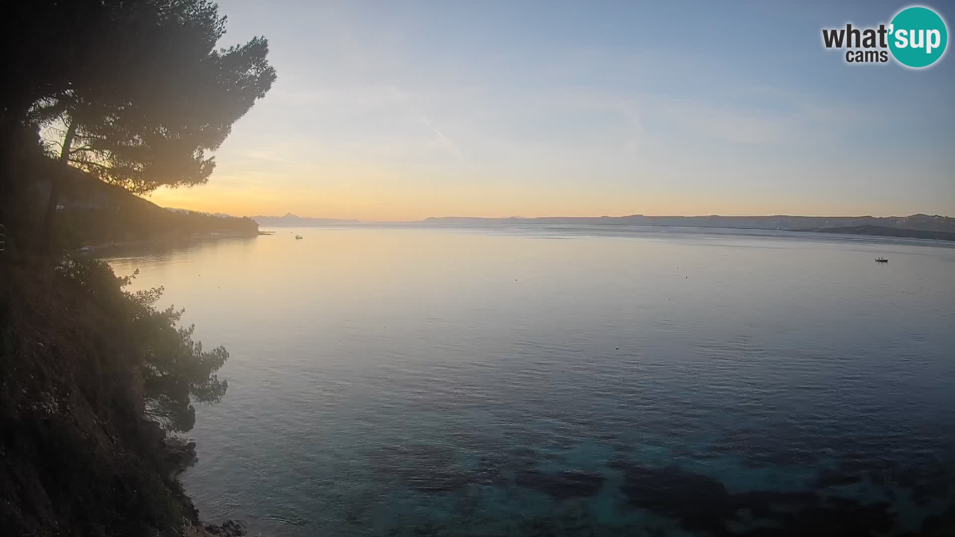 Webcam Spiaggia Potočine Bol – Vista live sulla spiaggia Borak, Isola di Brač