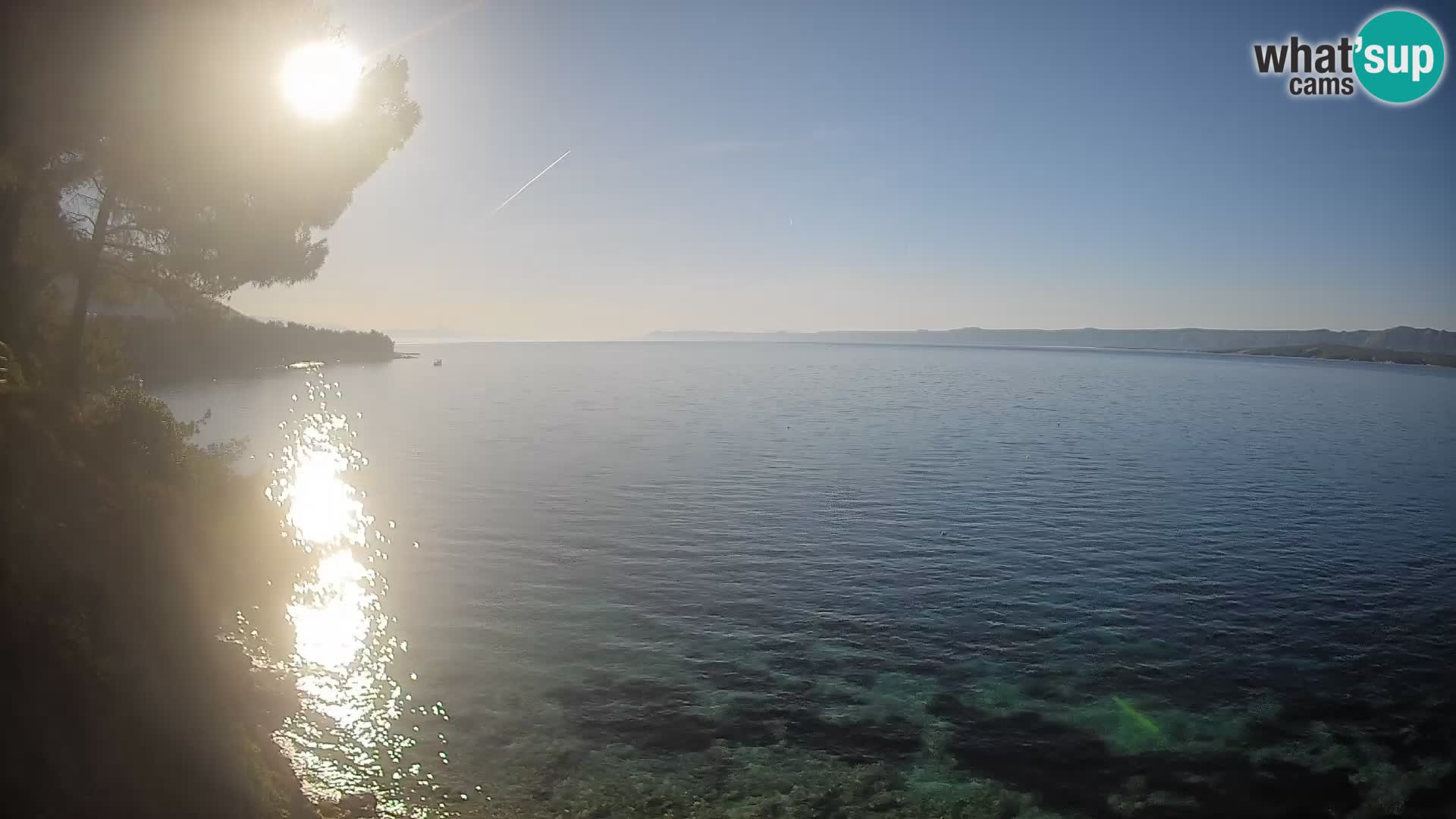 Spletna kamera Plaža Potočine Bol – Pogled v živo na plažo Borak, otok Brač