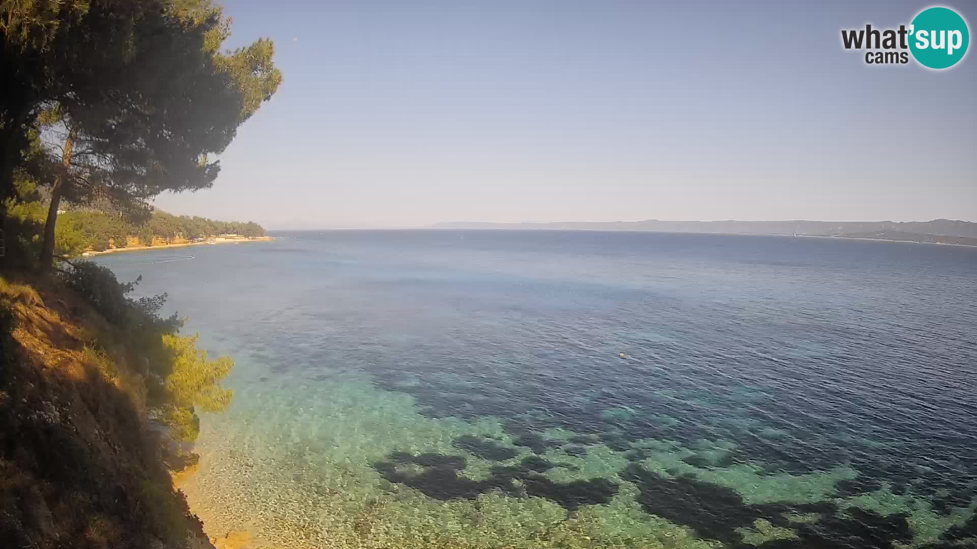 Spletna kamera Plaža Potočine Bol – Pogled v živo na plažo Borak, otok Brač