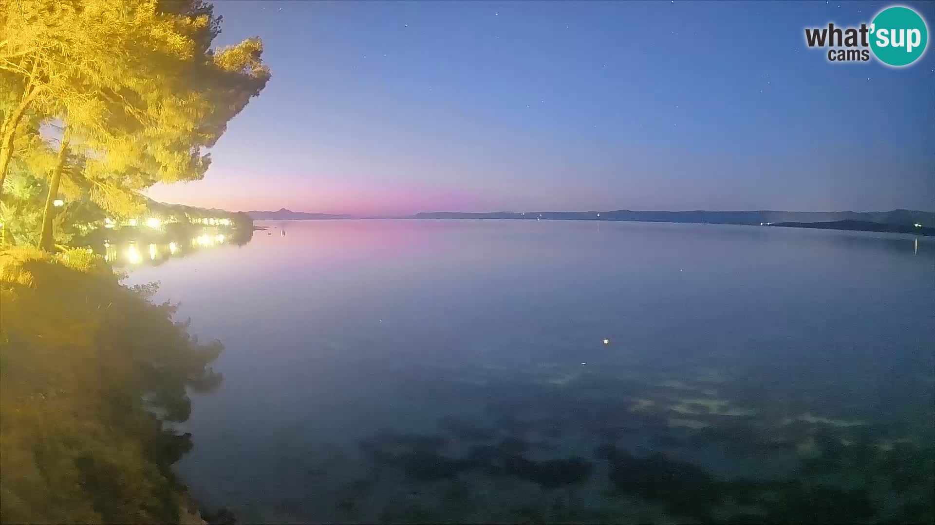 Web kamera Potočine Bol – Pogled uživo na plažu Borak, otok Brač