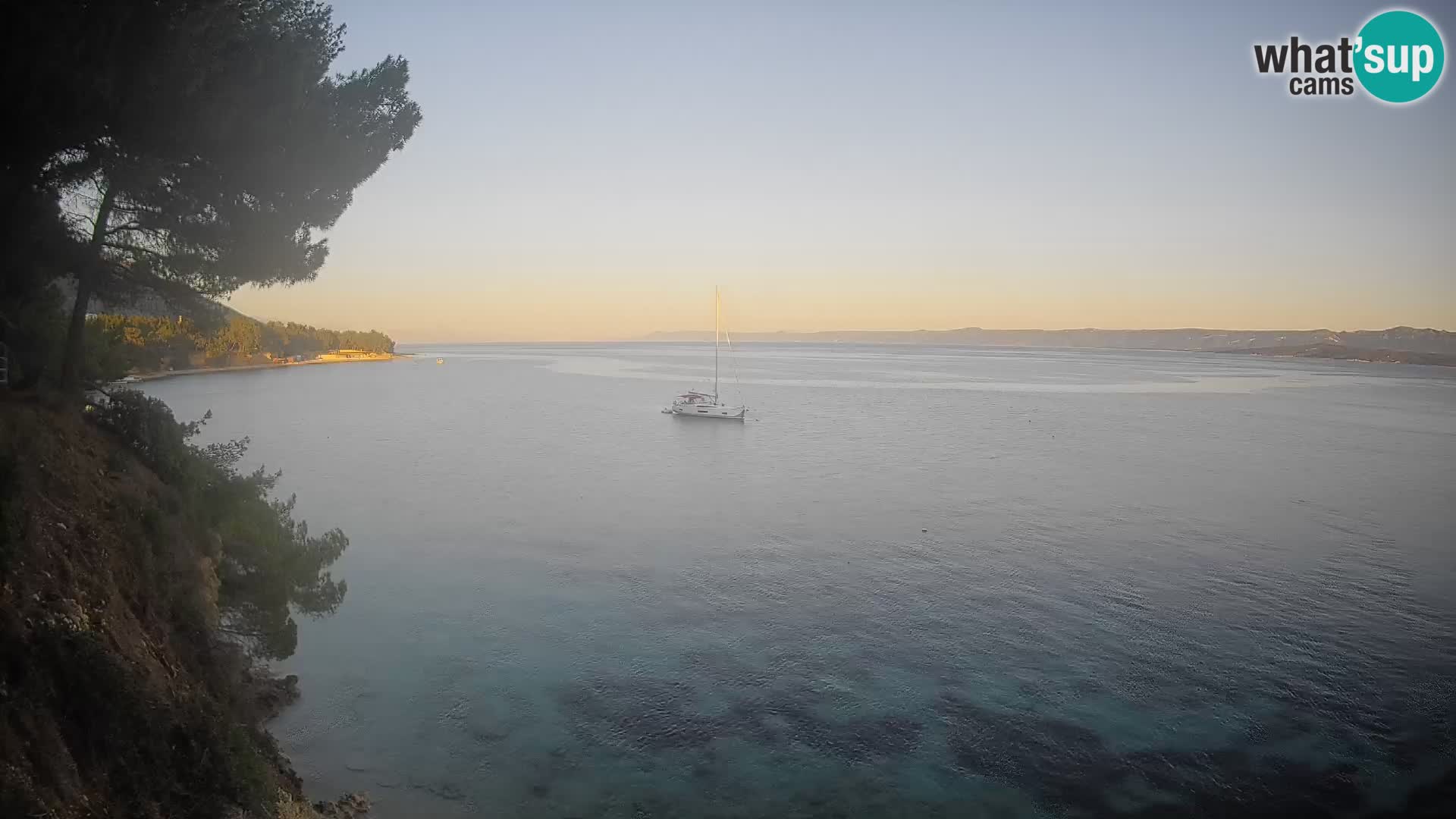 Web kamera Potočine Bol – Pogled uživo na plažu Borak, otok Brač