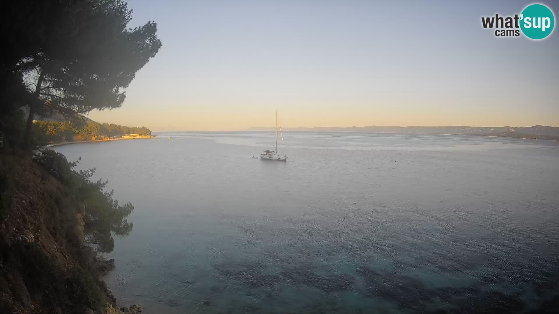 Web kamera Potočine Bol – Pogled uživo na plažu Borak, otok Brač