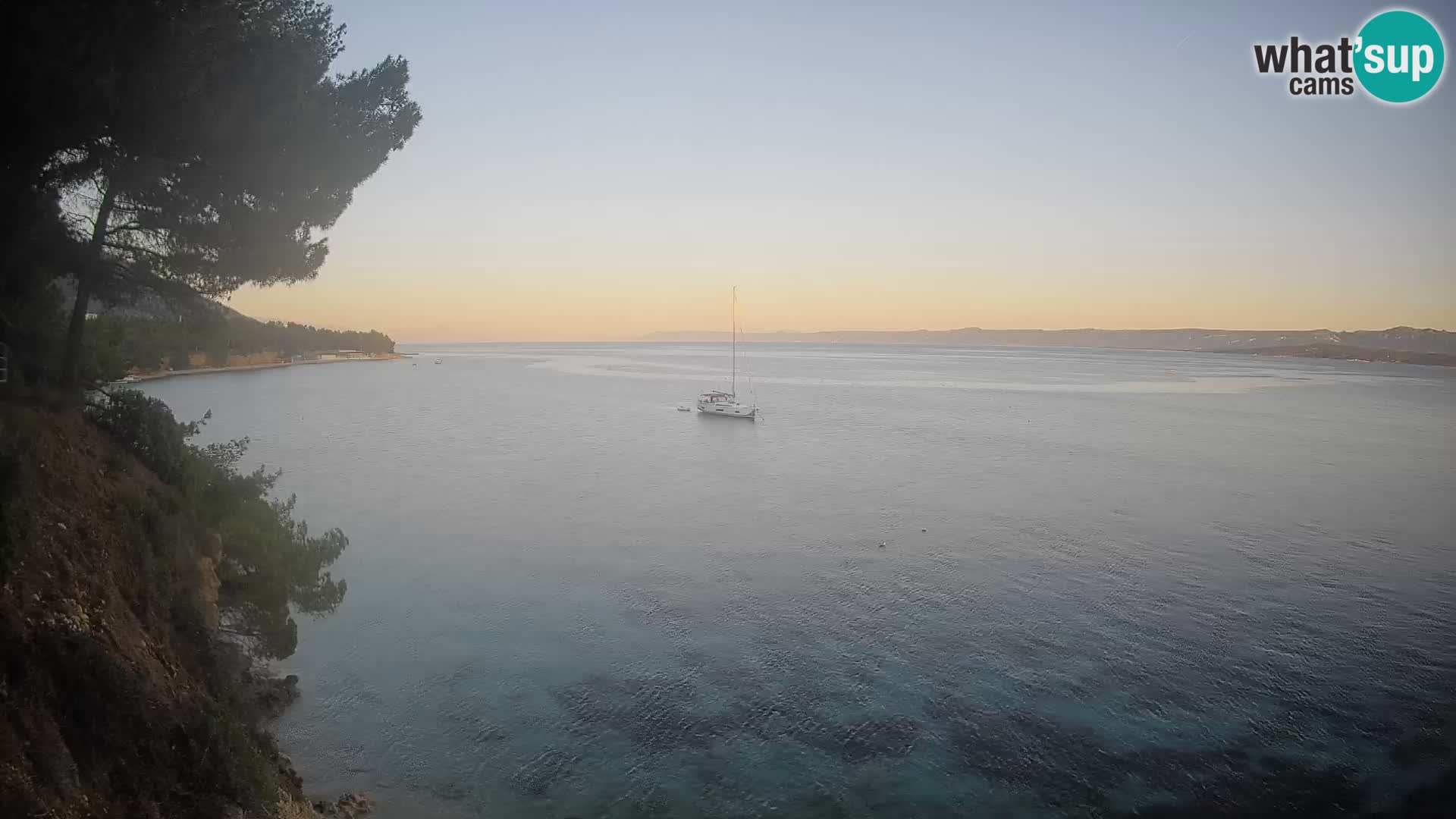 Webcam Spiaggia Potočine Bol – Vista live sulla spiaggia Borak, Isola di Brač