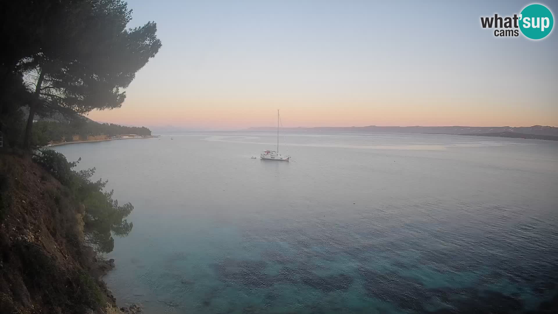 Web kamera Potočine Bol – Pogled uživo na plažu Borak, otok Brač
