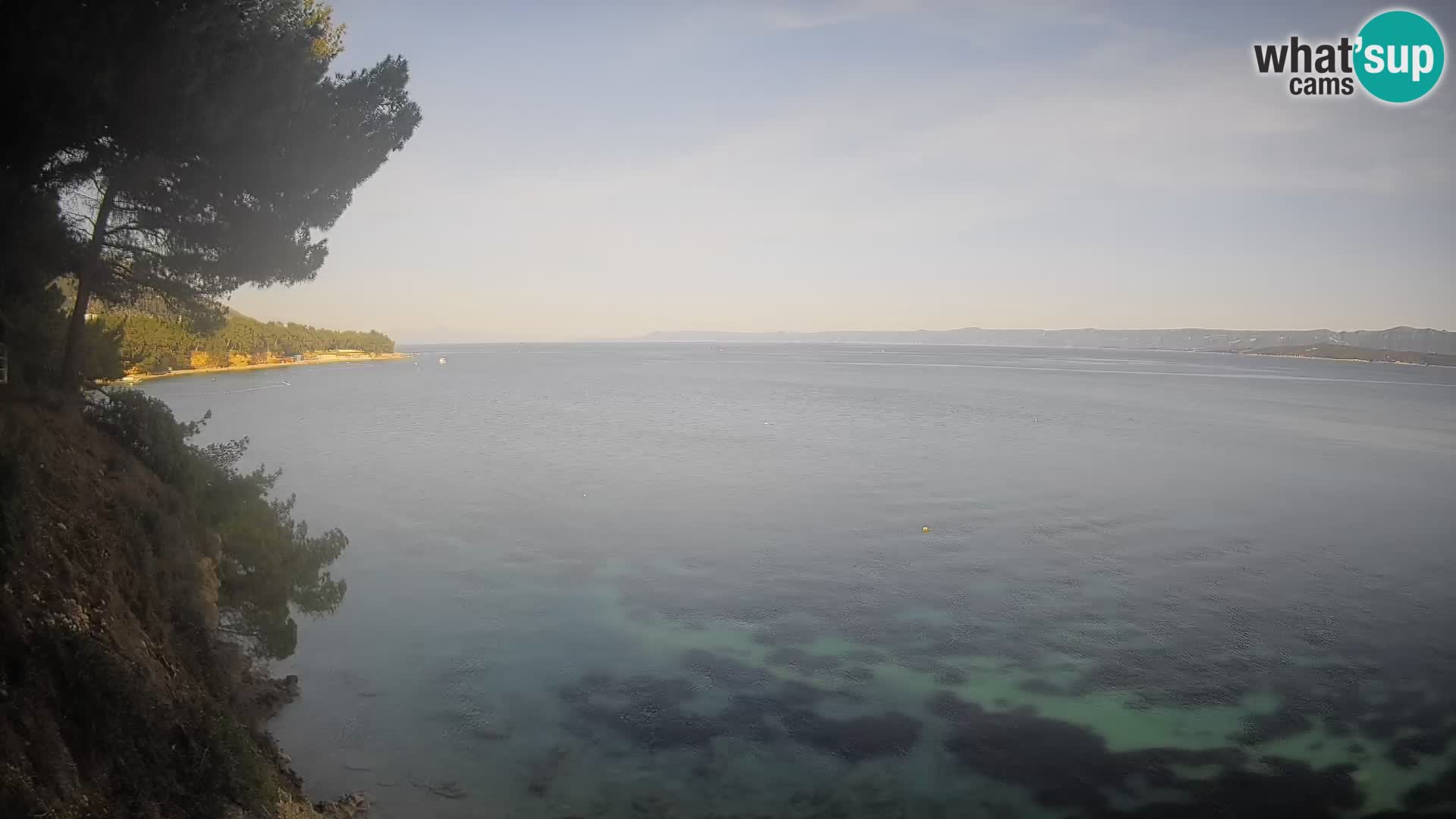 Spletna kamera Plaža Potočine Bol – Pogled v živo na plažo Borak, otok Brač