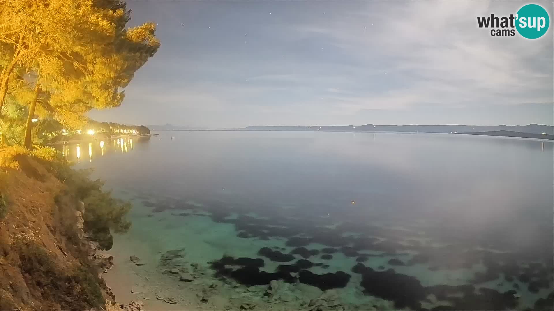 Webcam Spiaggia Potočine Bol – Vista live sulla spiaggia Borak, Isola di Brač