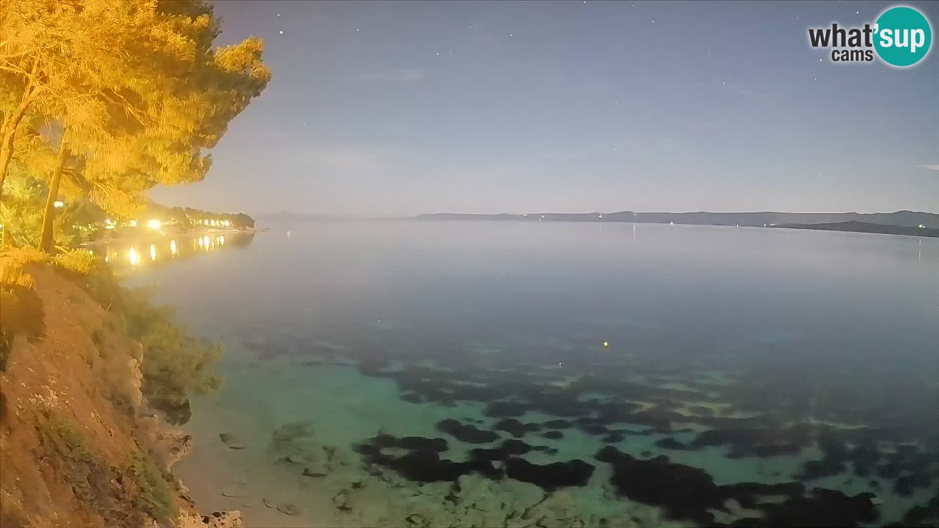 Web kamera Potočine Bol – Pogled uživo na plažu Borak, otok Brač