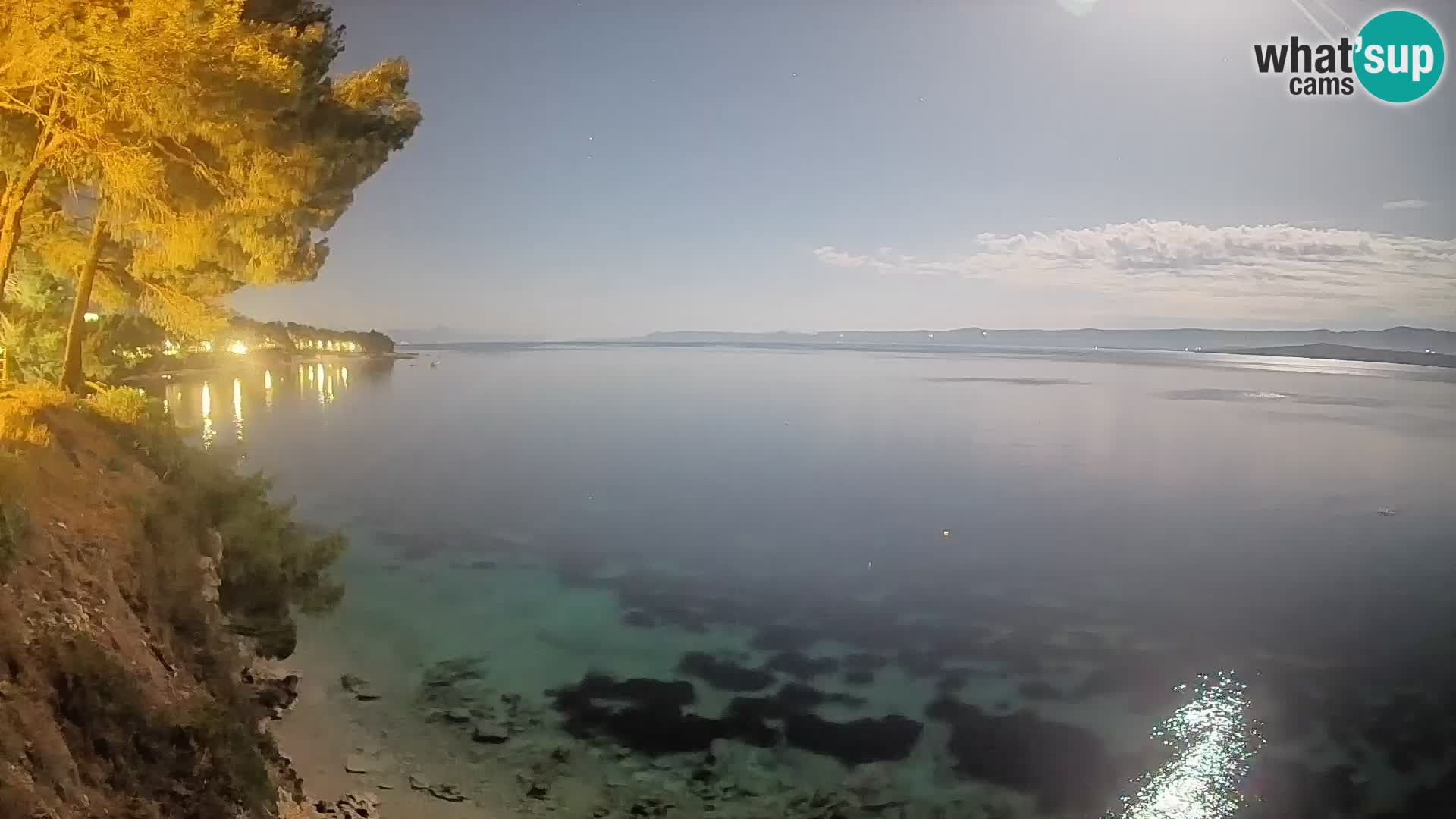 Web kamera Potočine Bol – Pogled uživo na plažu Borak, otok Brač