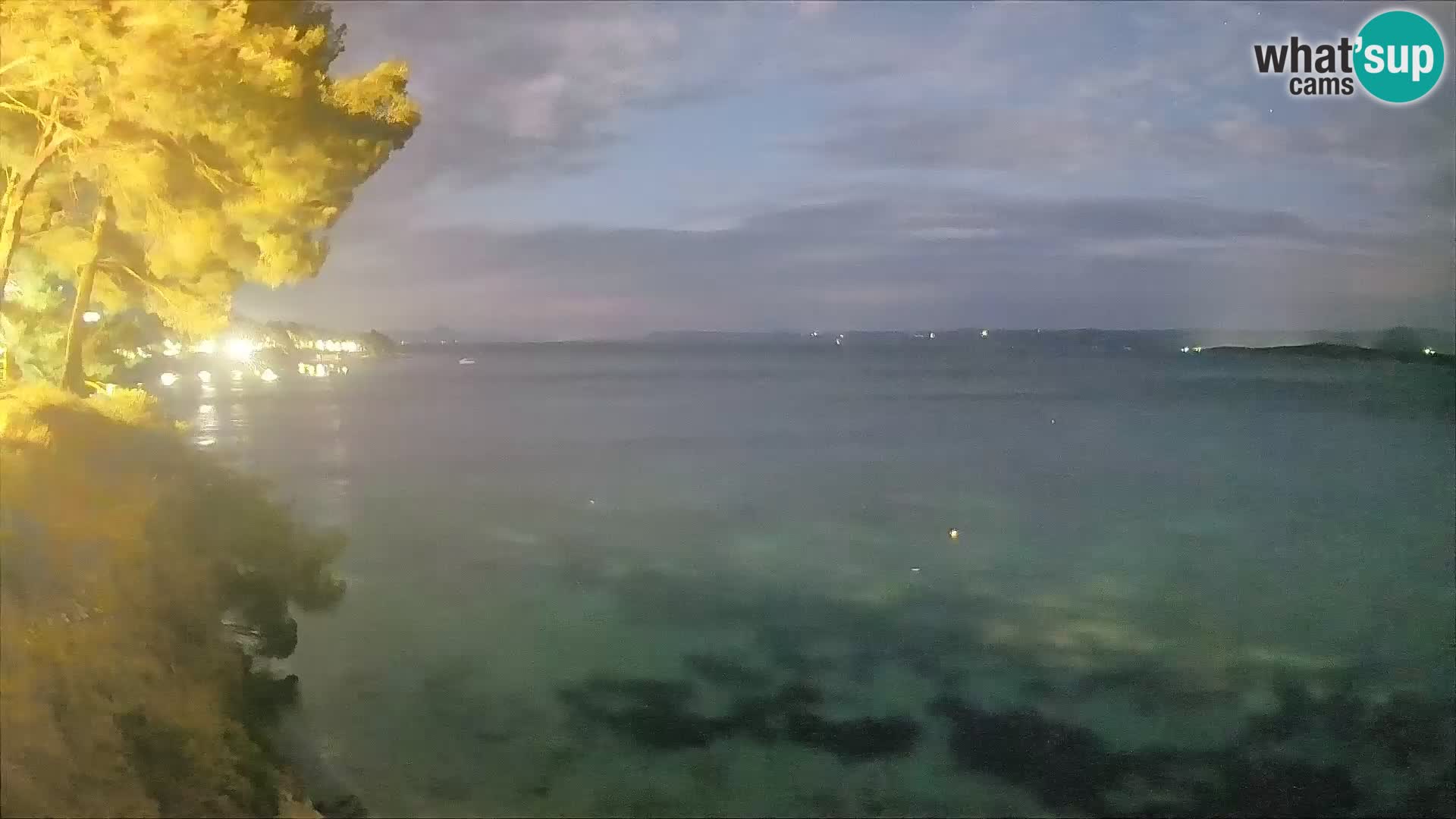 Web kamera Potočine Bol – Pogled uživo na plažu Borak, otok Brač