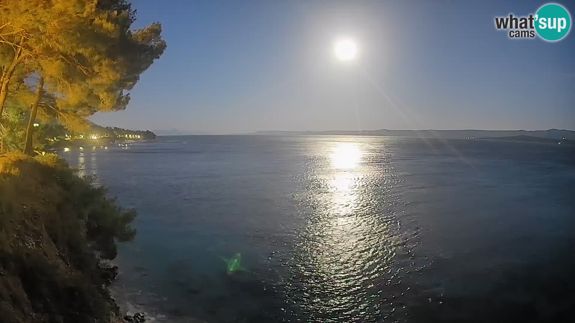 Spletna kamera Plaža Potočine Bol – Pogled v živo na plažo Borak, otok Brač