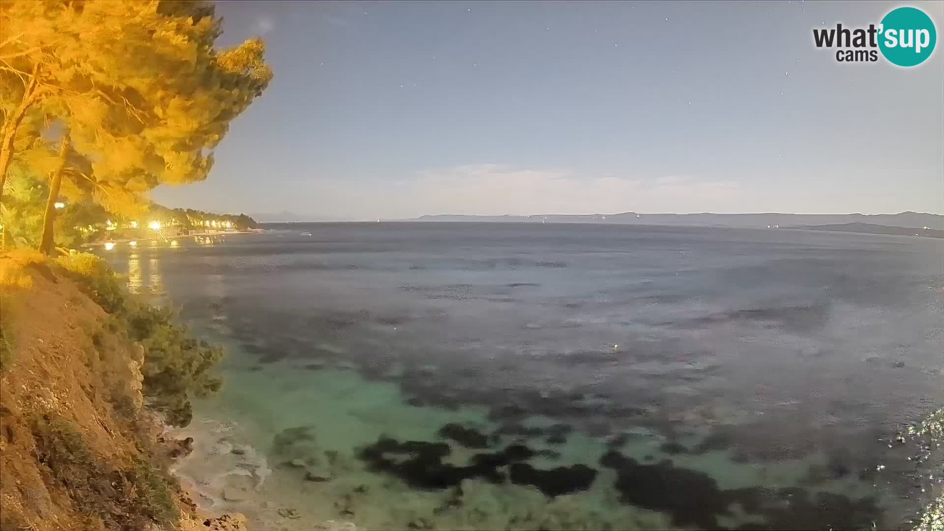 Spletna kamera Plaža Potočine Bol – Pogled v živo na plažo Borak, otok Brač