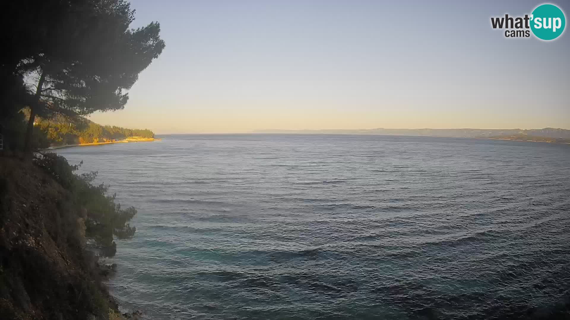 Spletna kamera Plaža Potočine Bol – Pogled v živo na plažo Borak, otok Brač