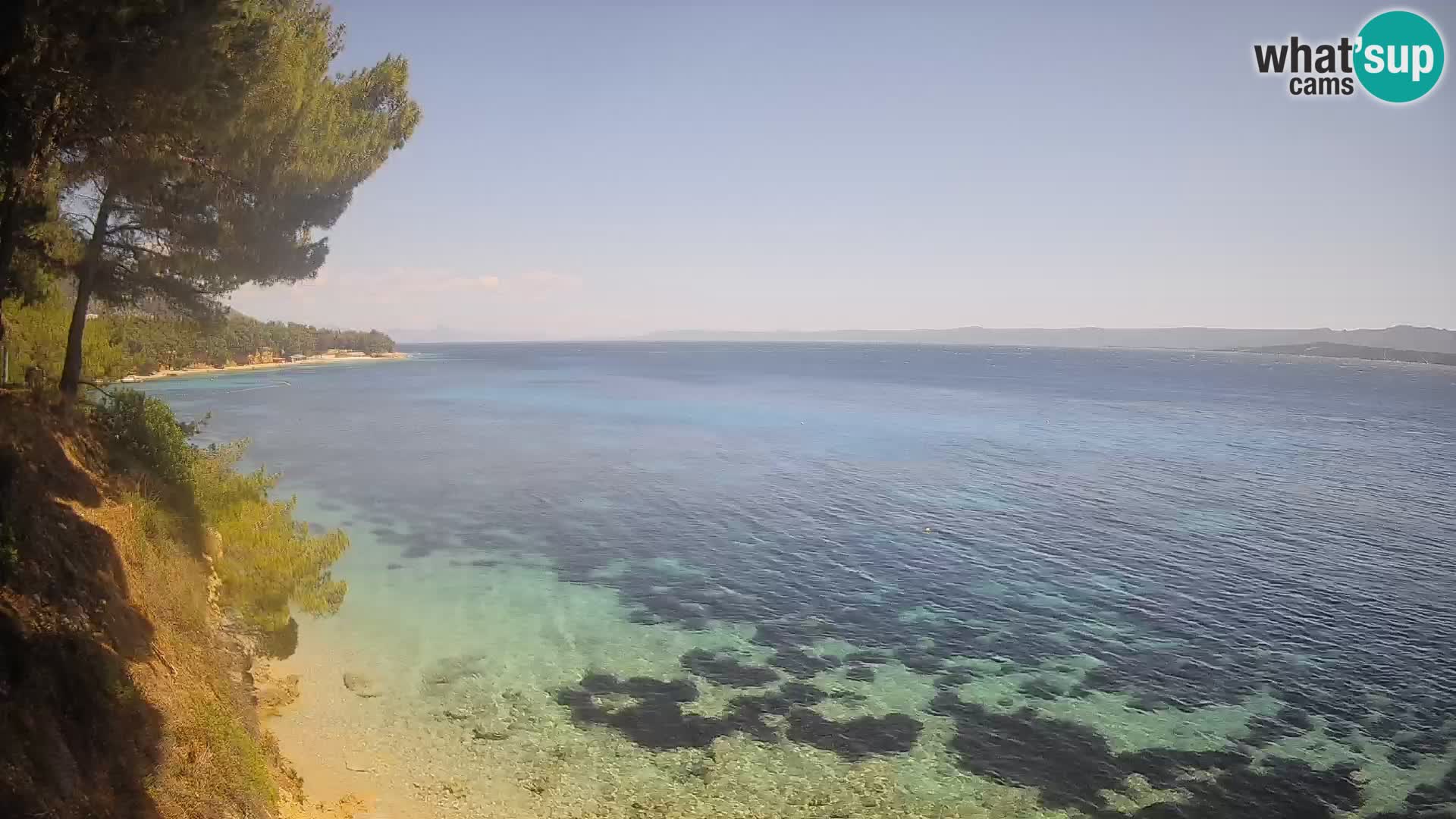 Spletna kamera Plaža Potočine Bol – Pogled v živo na plažo Borak, otok Brač