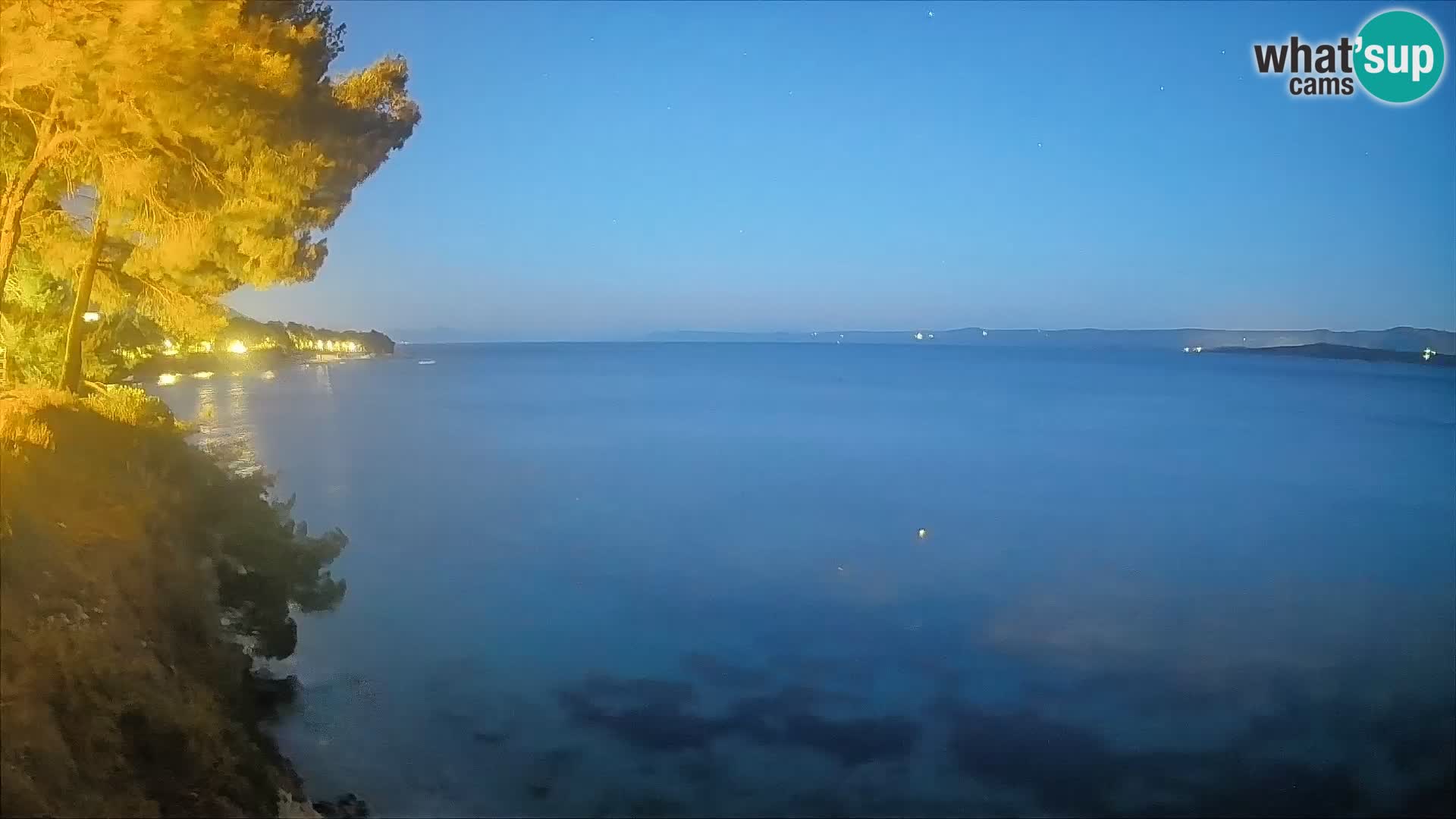 Spletna kamera Plaža Potočine Bol – Pogled v živo na plažo Borak, otok Brač